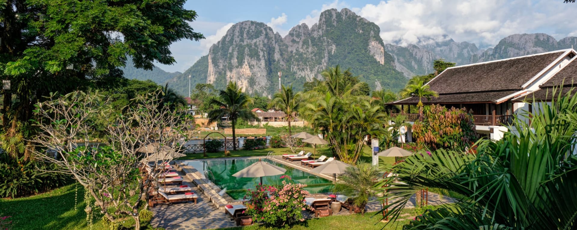 Überland von Luang Prabang nach Vientiane: Laos Vang Vieng Riverside Boutique Hotel 
