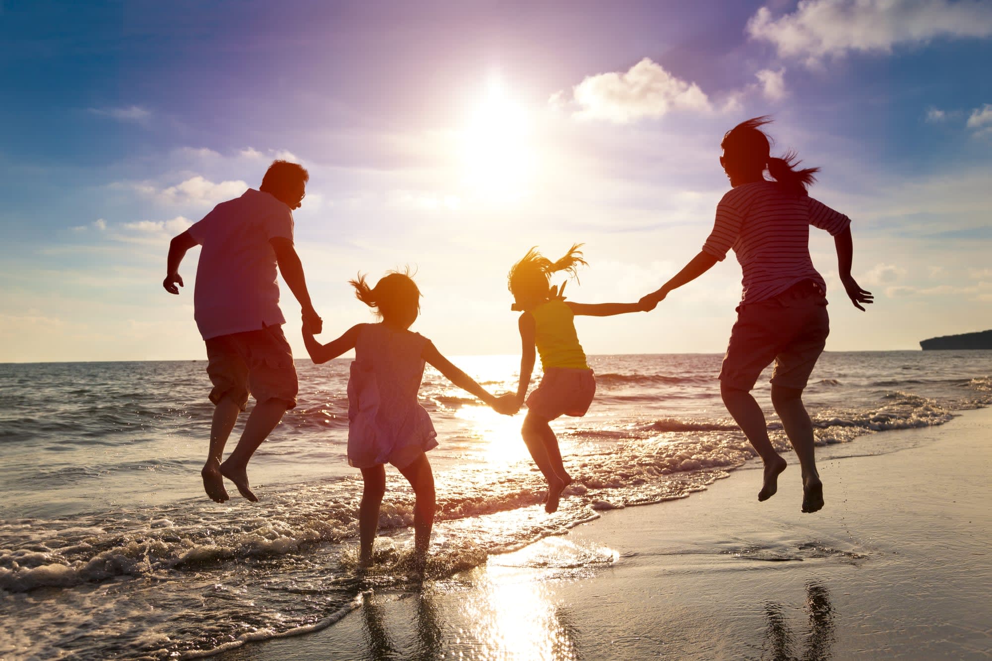 Familienabenteuer Oman ab Muscat: Oman Familie am Strand