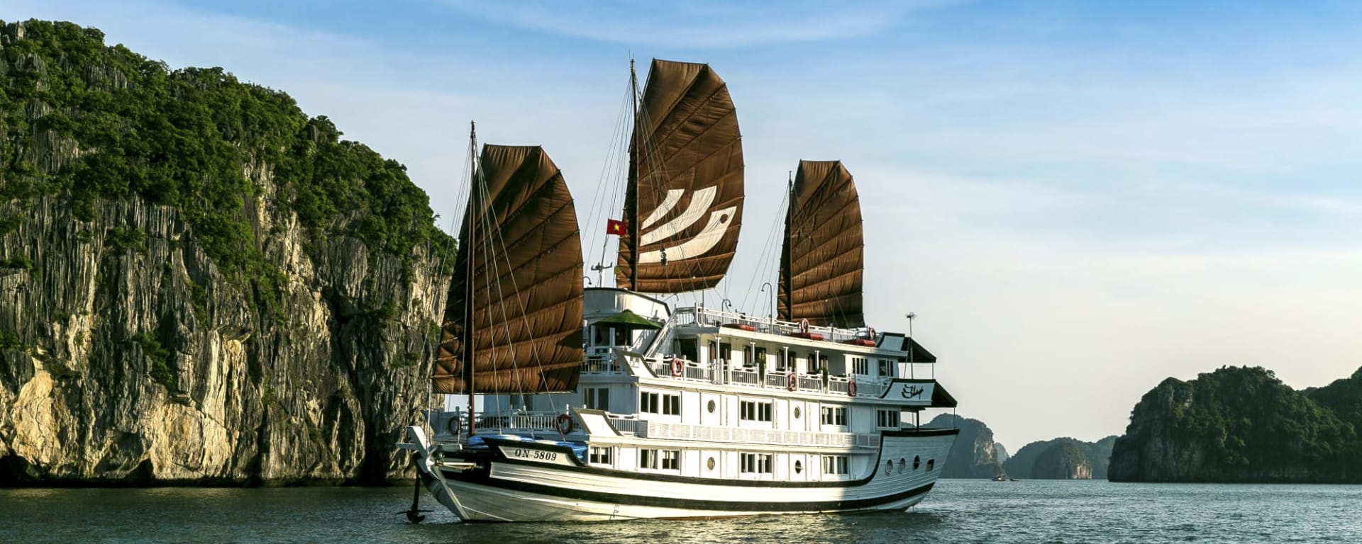 Faszinierende Halong Bucht mit Bhaya Classic, 2T/1N ab Hanoi: Vietnam Halong Bucht Bhaya Cruise