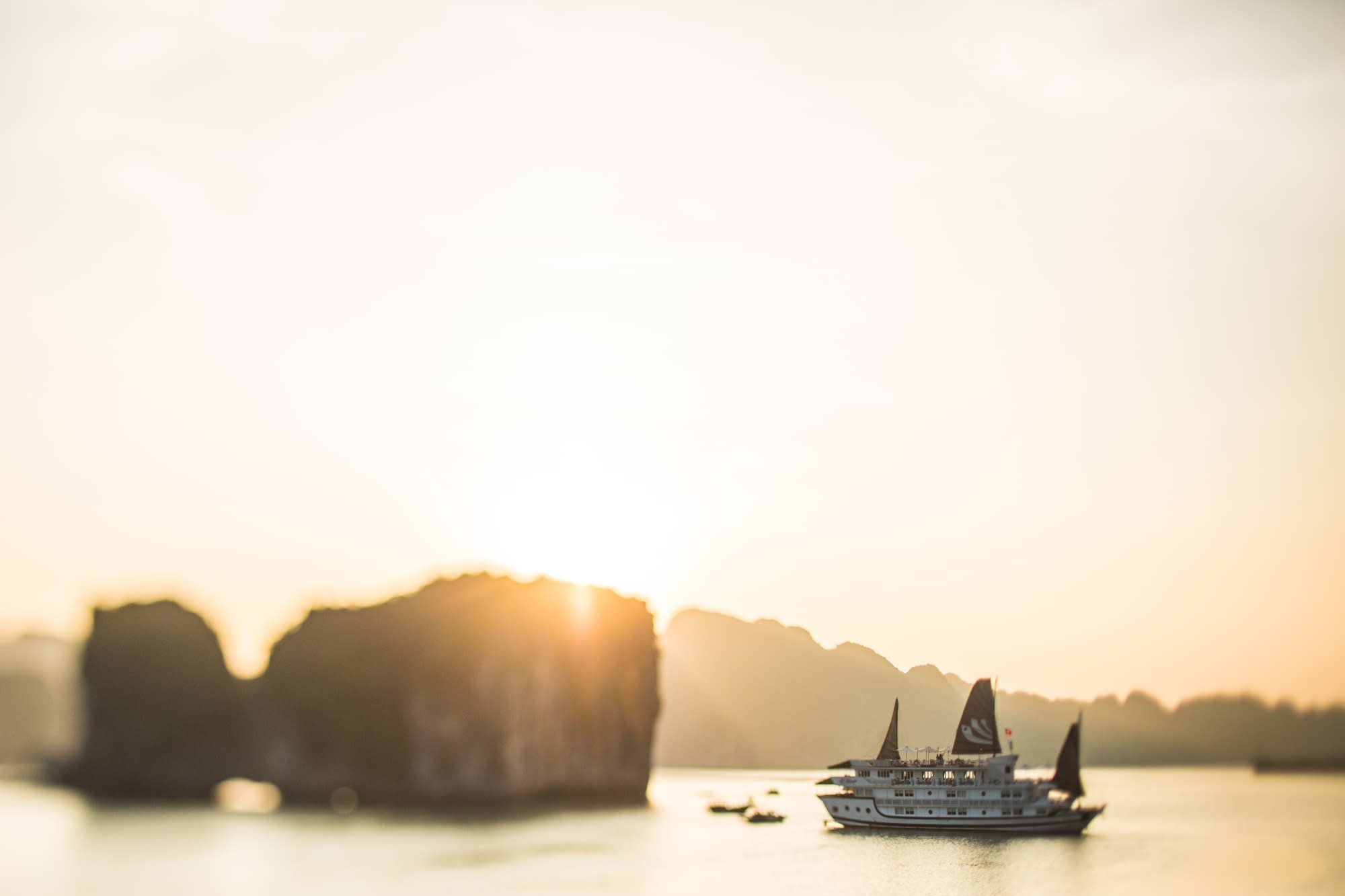 Faszinierende Halong Bucht mit Bhaya Classic, 2T/1N ab Hanoi: Vietnam Halong Bucht Bhaya Classic
