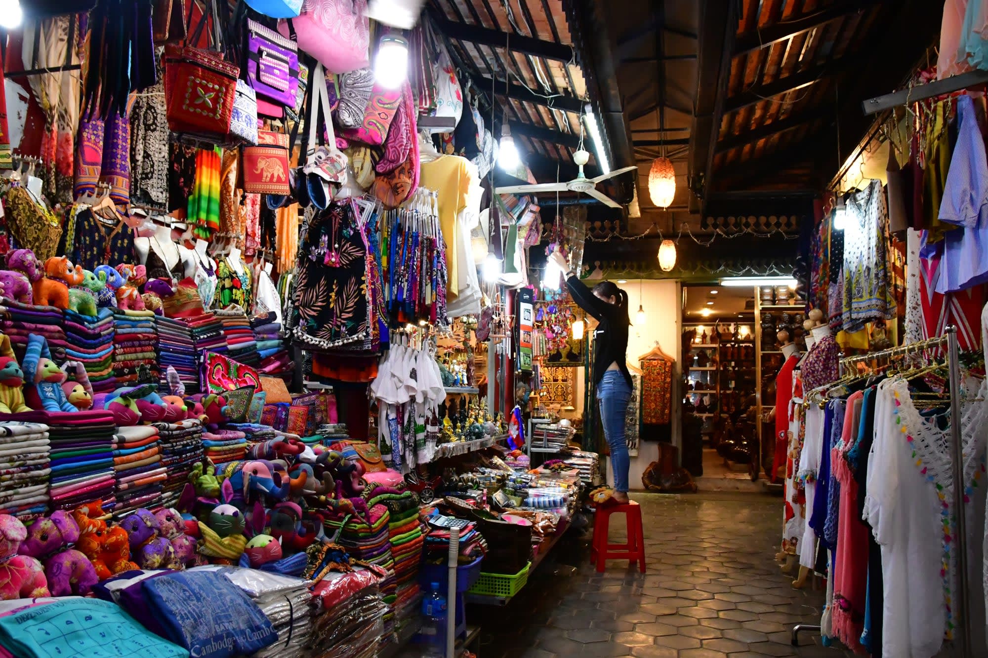 Klassisches Kambodscha ab Phnom Penh: Kambodscha Siem Reap Nachtmarkt