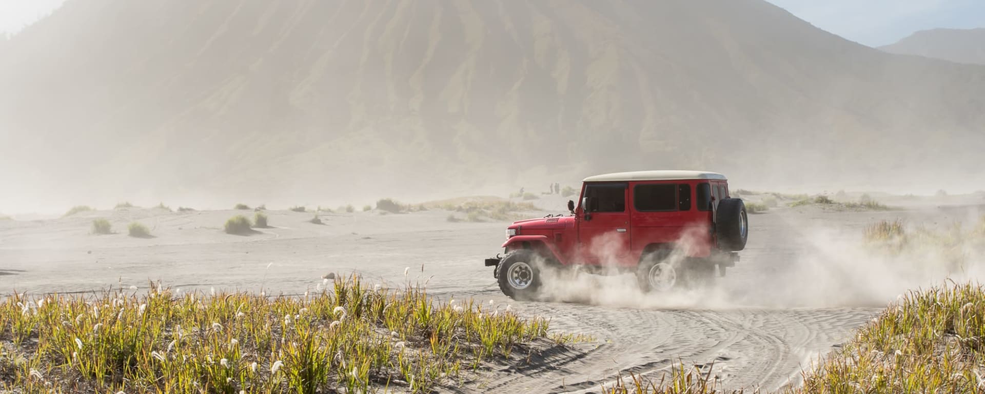 Java-Bali 7 Tage Überlandreise ab Yogyakarta und Umgebung: Indonesien Java Bromo Mountain Tengger Jeep in der Wüste