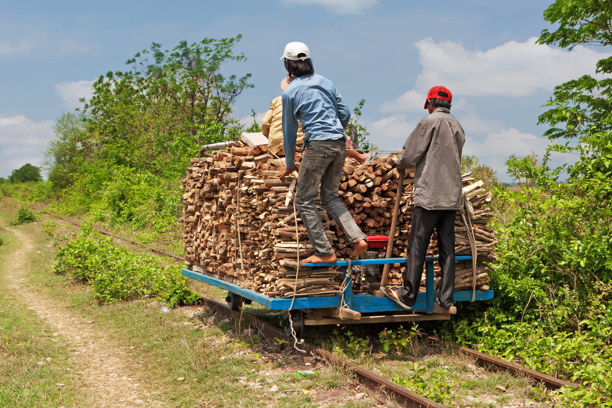 Battambang, die Reiskammer ab Siem Reap: Kambodscha Bamboo Zug