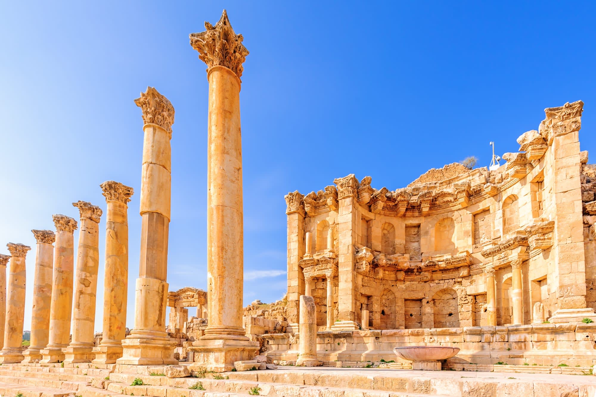 Klassisches Jordanien ab Amman: Jordanien Jerash Nymphaeum