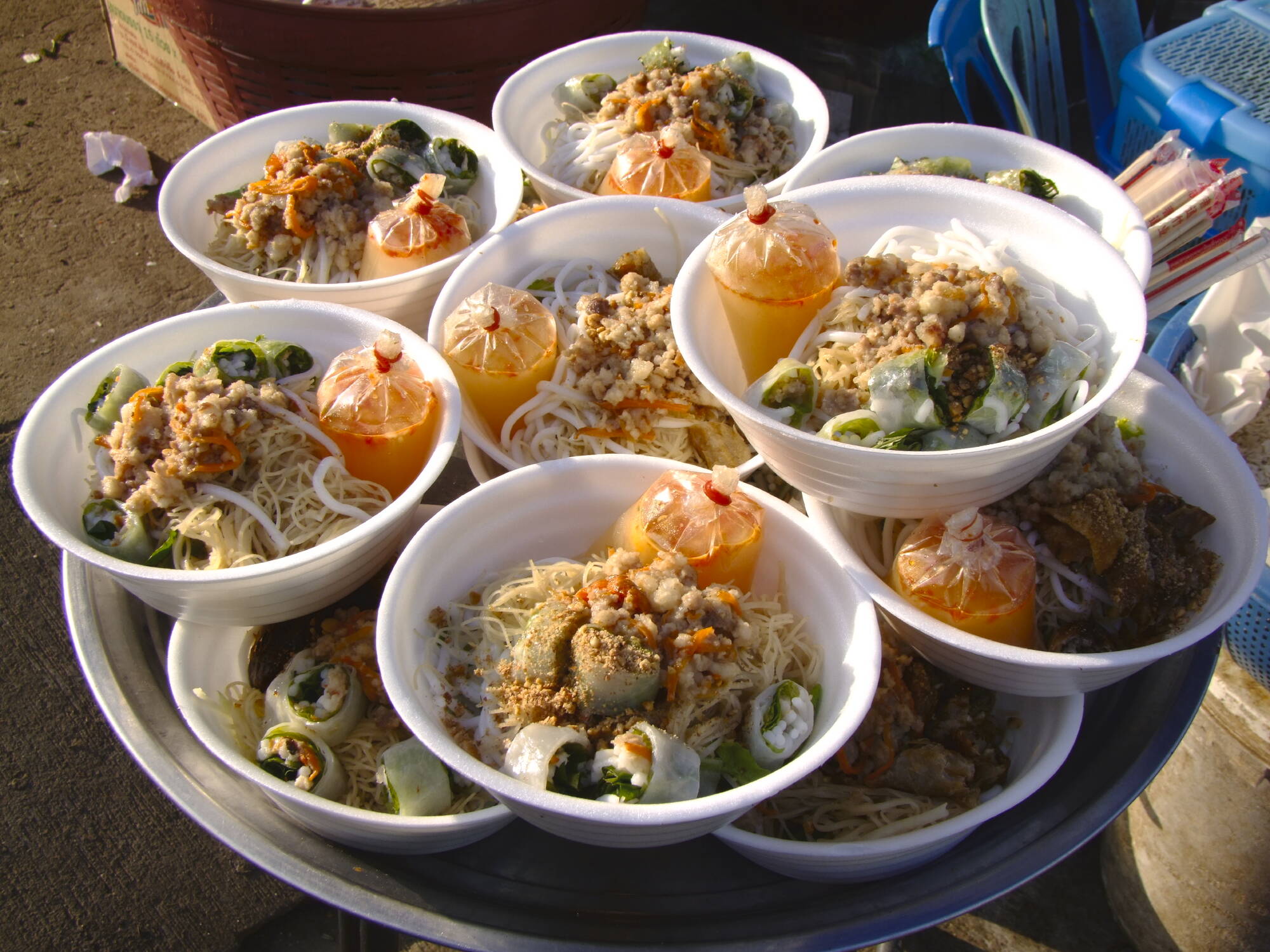 Überland von Phnom Penh nach Angkor: Kambodscha Nudelsuppe