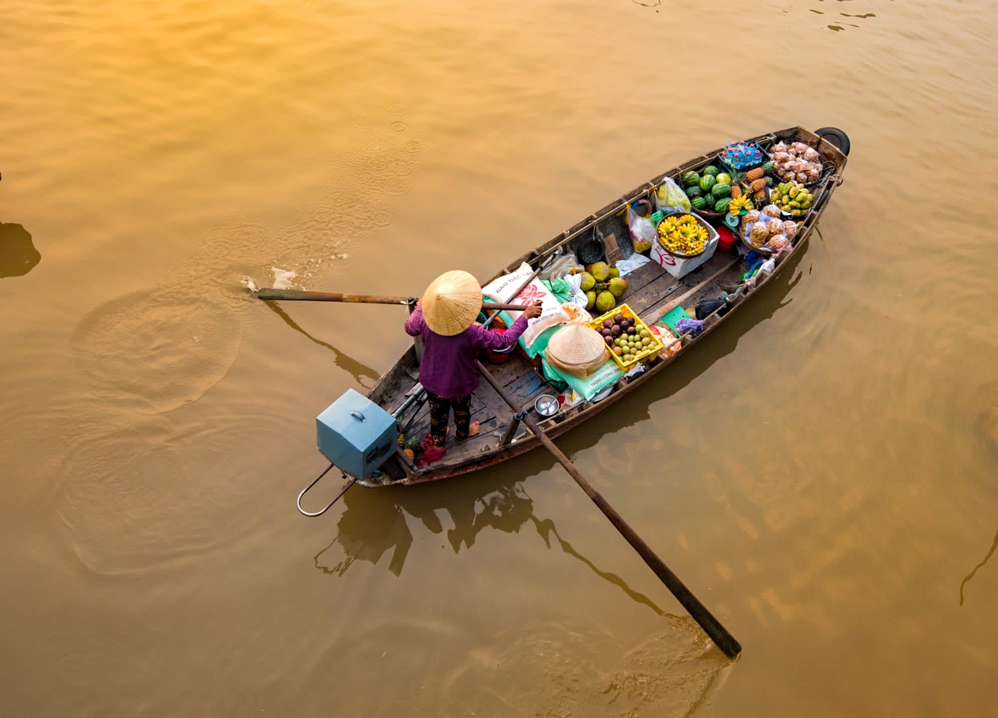 Überland durch das Mekong Delta, SGN-PNH ab Saigon: Vietnam Mekong Delta schwimmender Markt