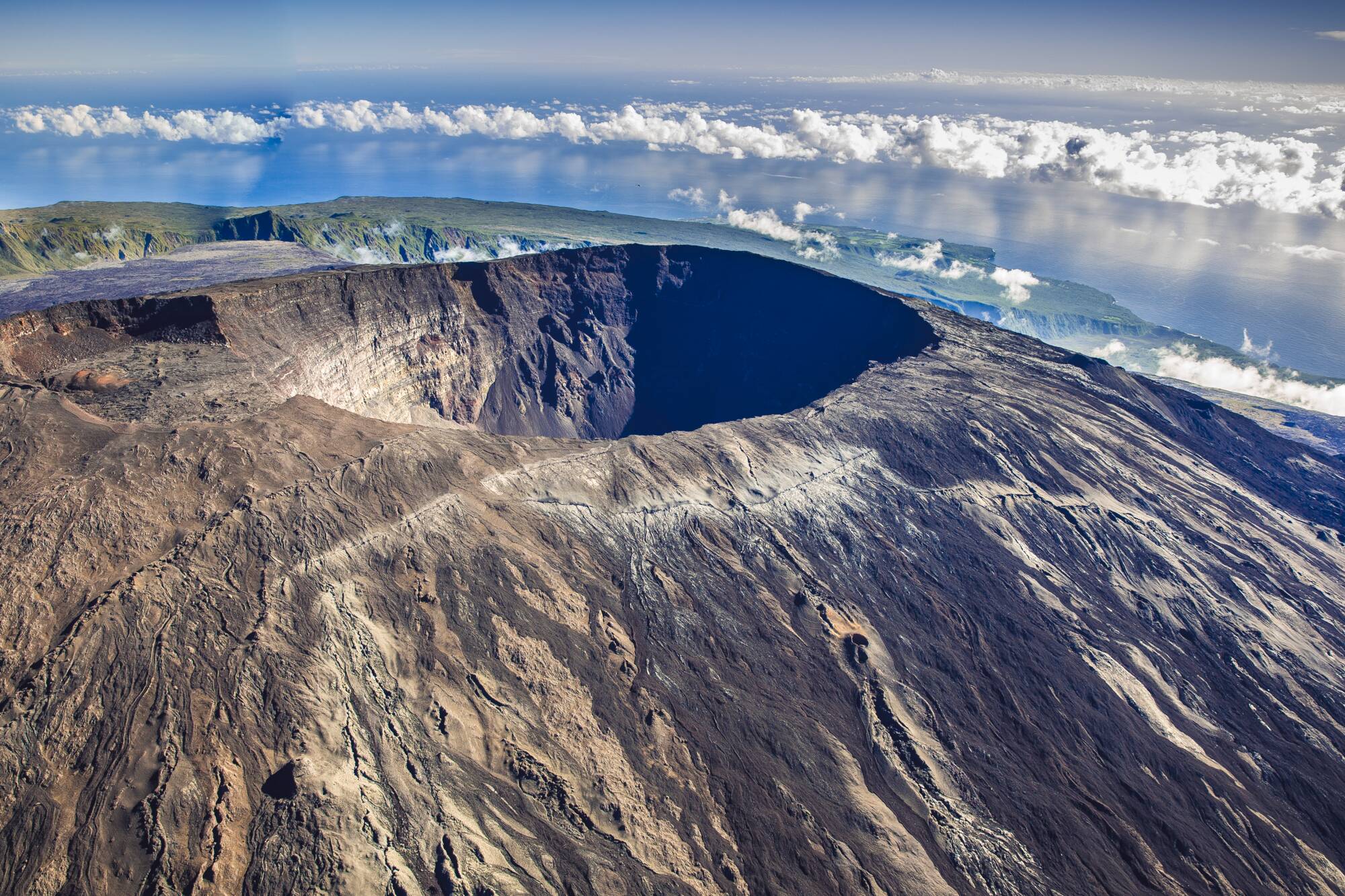 Höhepunkte La Réunion ab Küstenregion: Reunion Piton de la Fournaise Krater