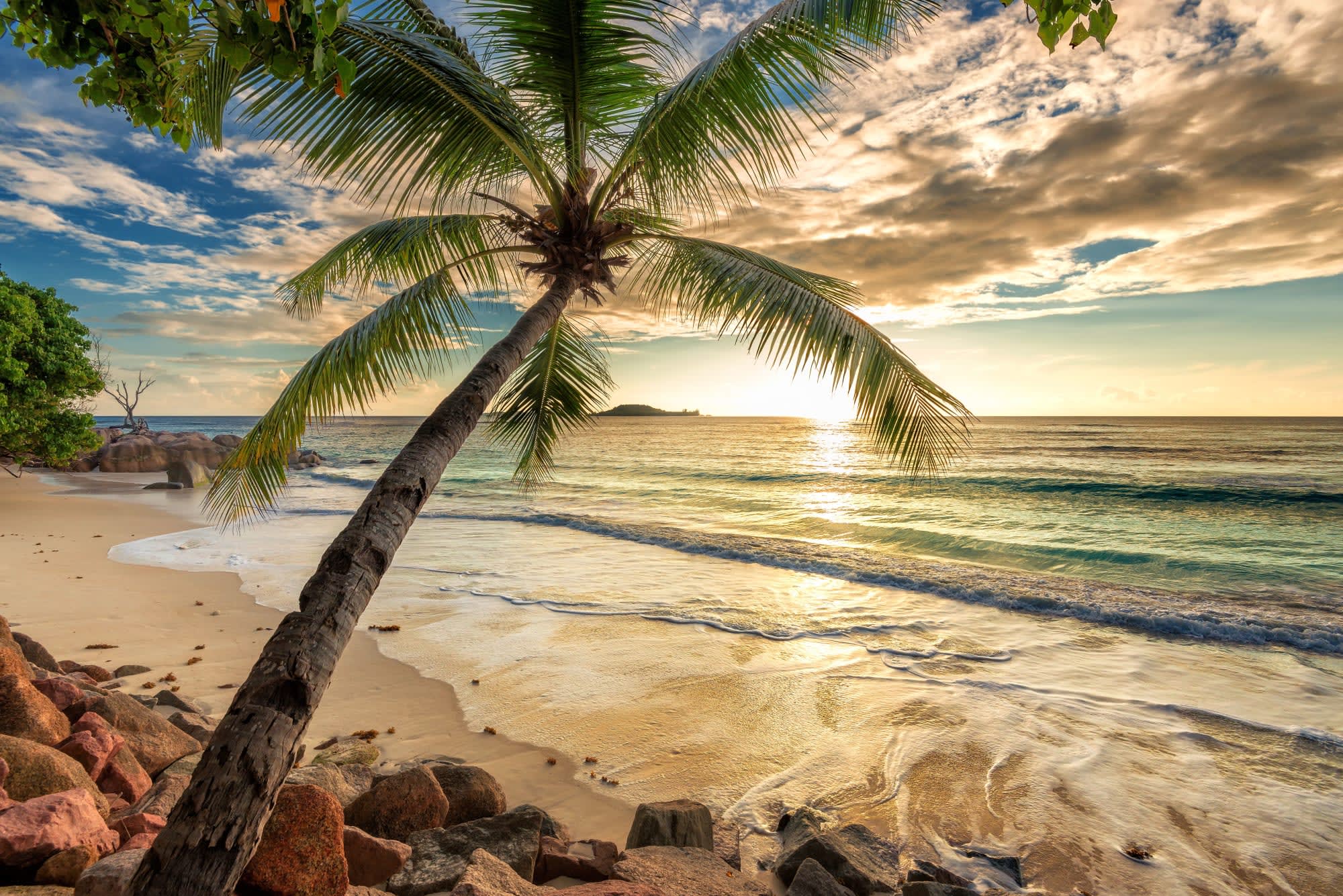 Islandhopping im Garten Eden (4 days/3 nights) ab Praslin: Seychellen Sonnenuntergang