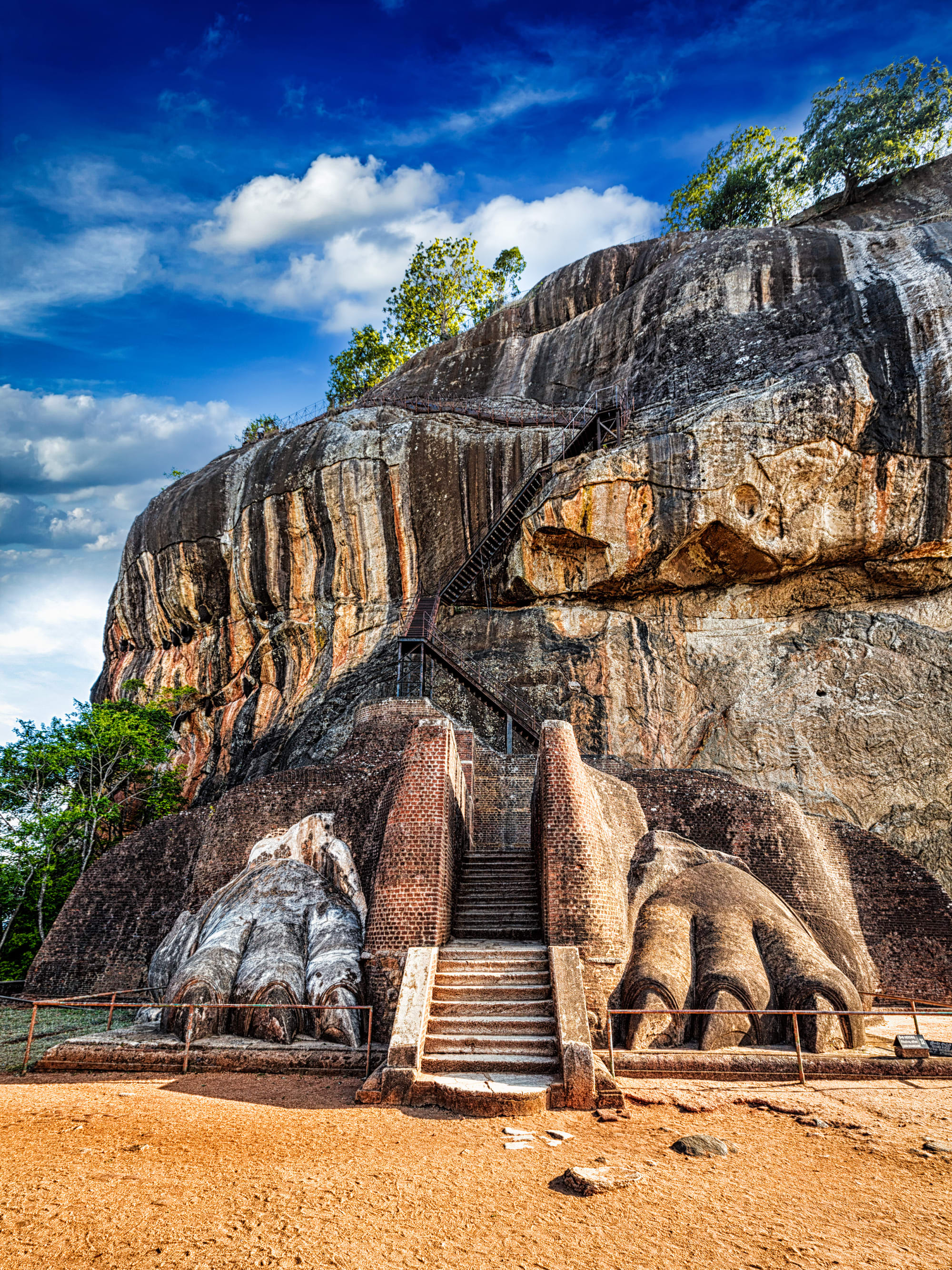 Familienabenteuer Sri Lanka ab Colombo: Sri Lanka Sigiriya Lion Rock