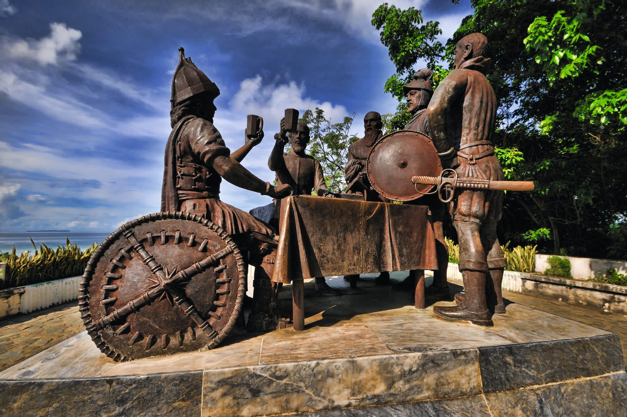 Naturschönheiten Bohols: Philippinen Bohol Blutpakt Denkmal