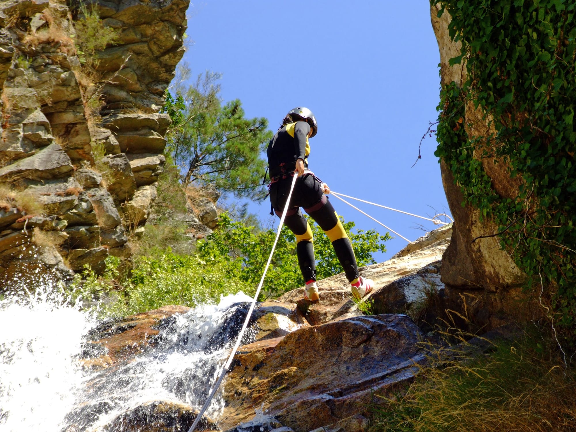 Familienabenteuer La Réunion ab Küstenregion: Reunion Familienabenteuer Canyoning
