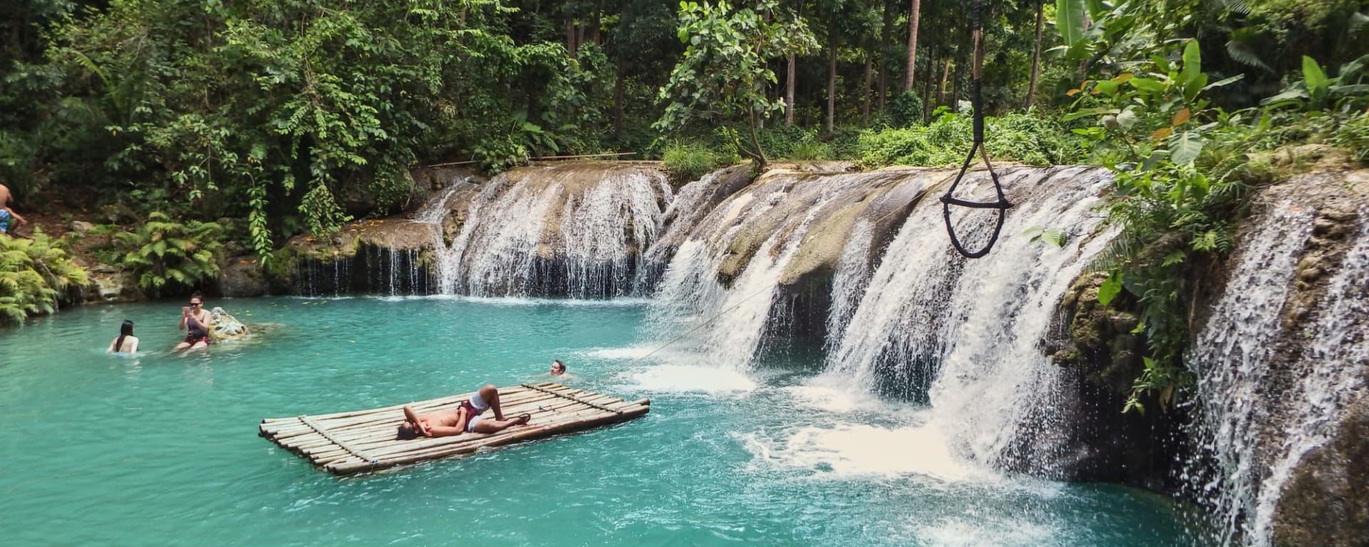 Südliche Visayas: Inselhüpfen, Schokoladenhügel und Koboldmakis ab Bohol: Philippinen Siquijor Cambugahay Wasserfall