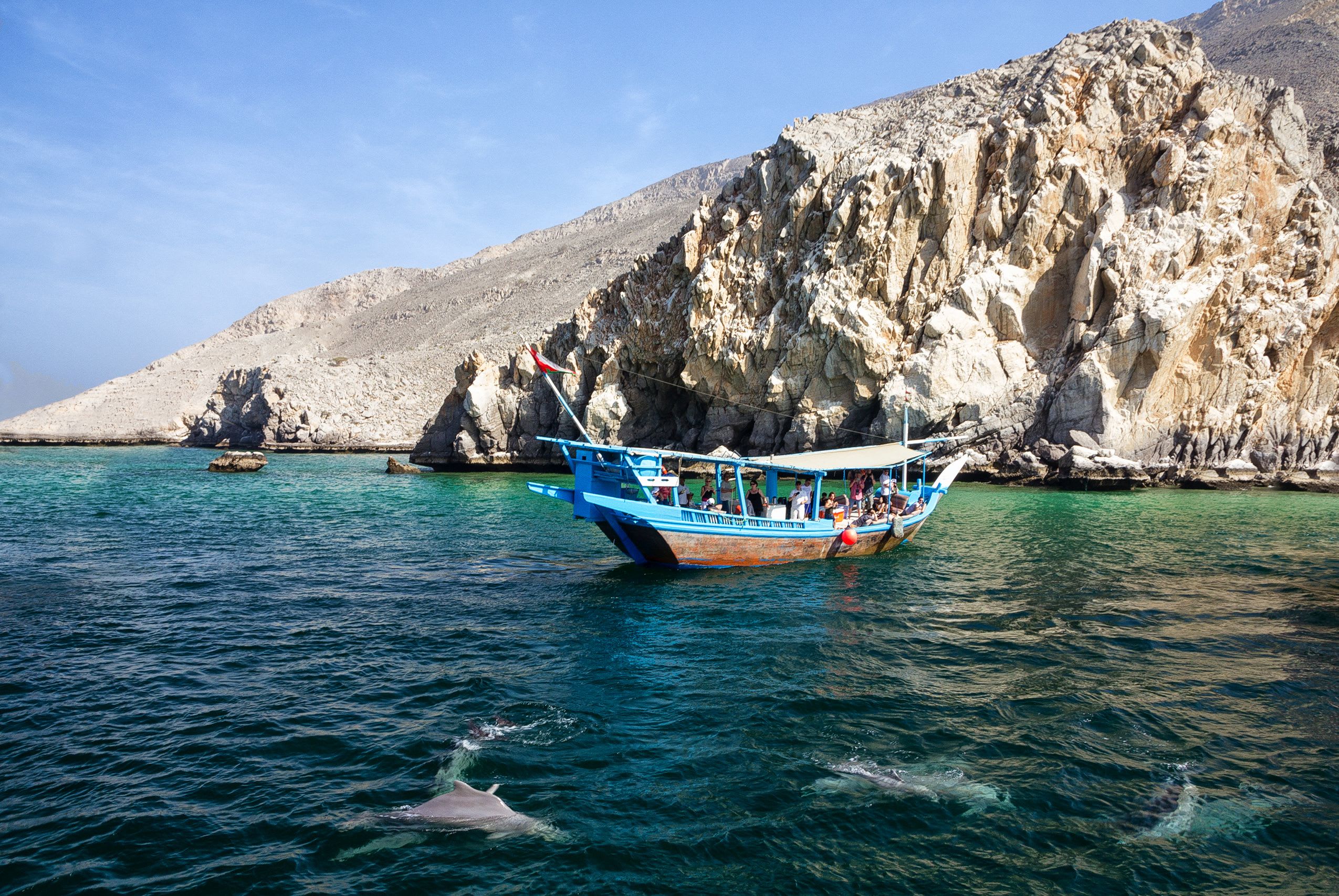 Faszination Musandam auf der Rubba Dhau: Oman Musandam Dhau mit Delfinen