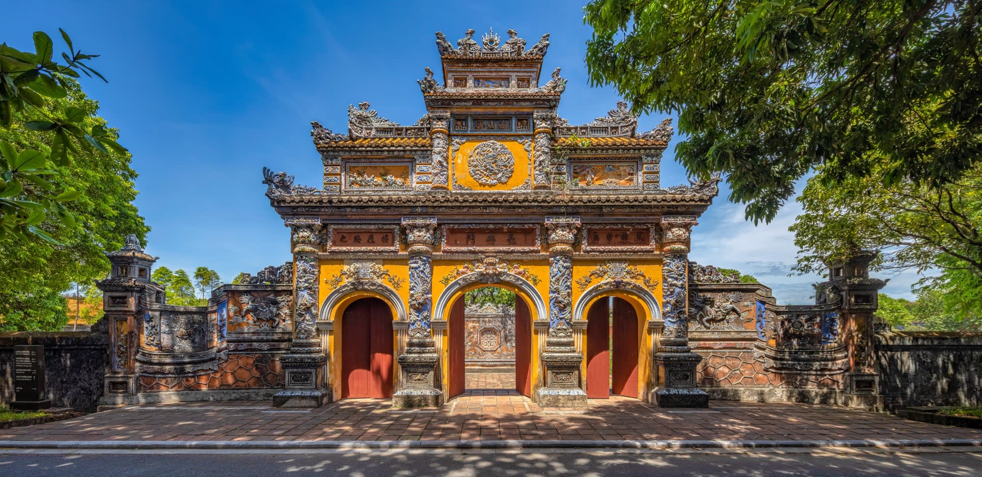 Unterwegs in Zentral-Vietnam, DAD-HUI ab Danang: Vietnam Hue Zitadelle Eingangstor