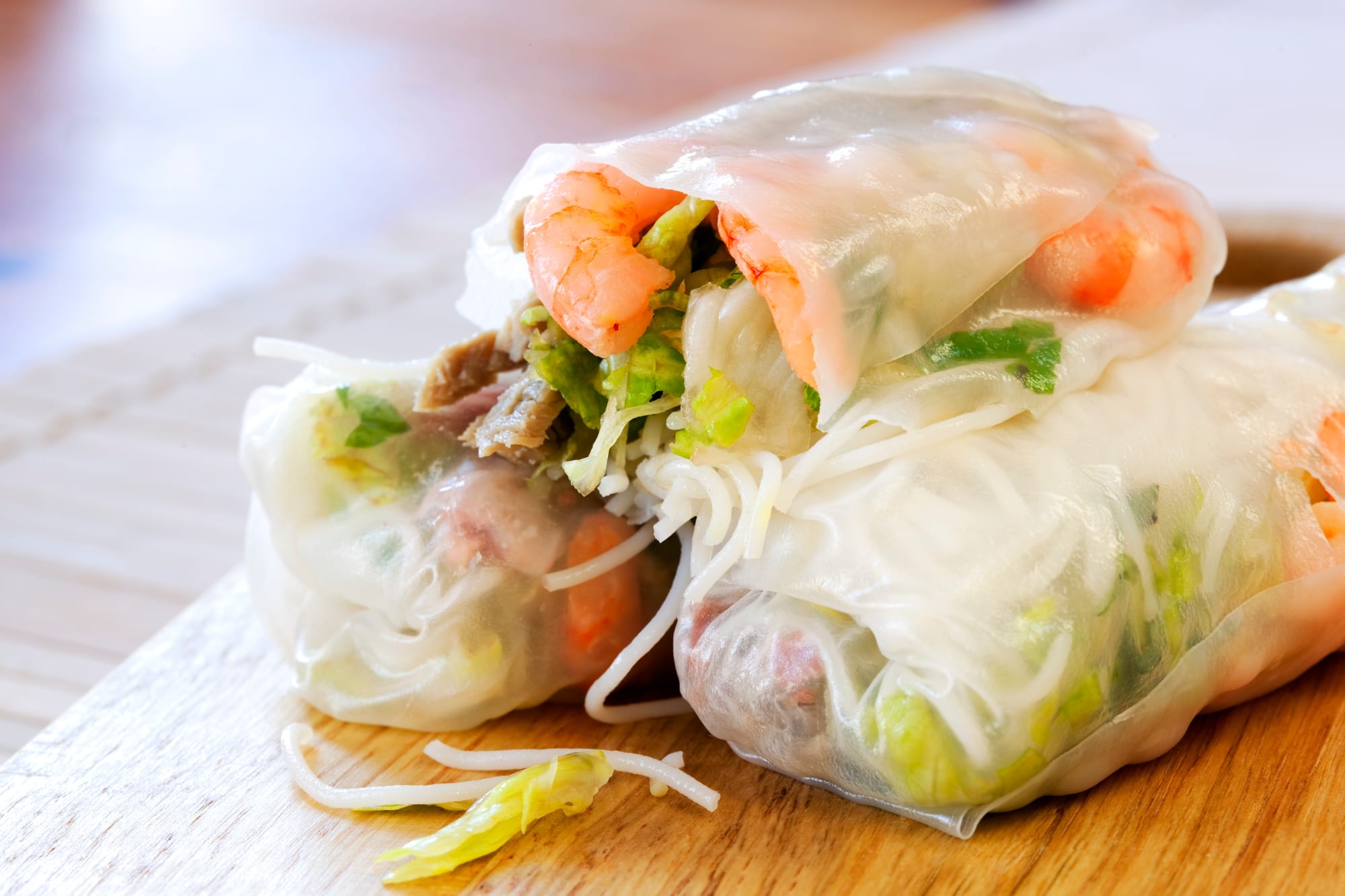 Familienabenteuer Vietnam ab Hanoi: Vietnam Summer Rolls mit Reispapier