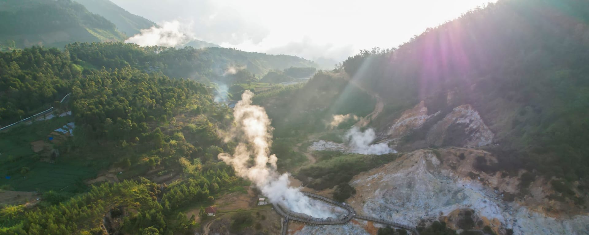 Entdeckertour Mittel-Java ab Yogyakarta und Umgebung: Indonesien Java Sikidang Krater Dieng Plateau