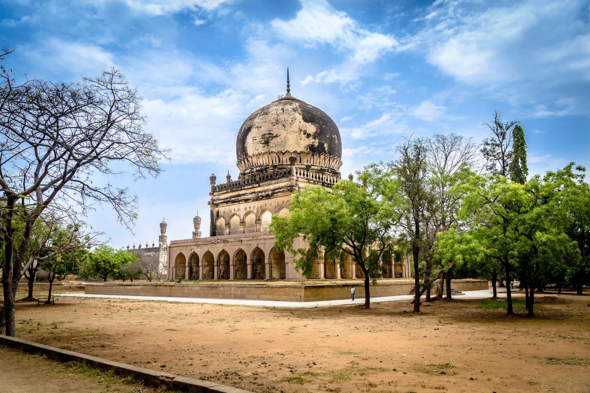 Schätze des Südens ab Telangana | Hyderabad: Indien Hyderabad Qutub Shahi Tombs