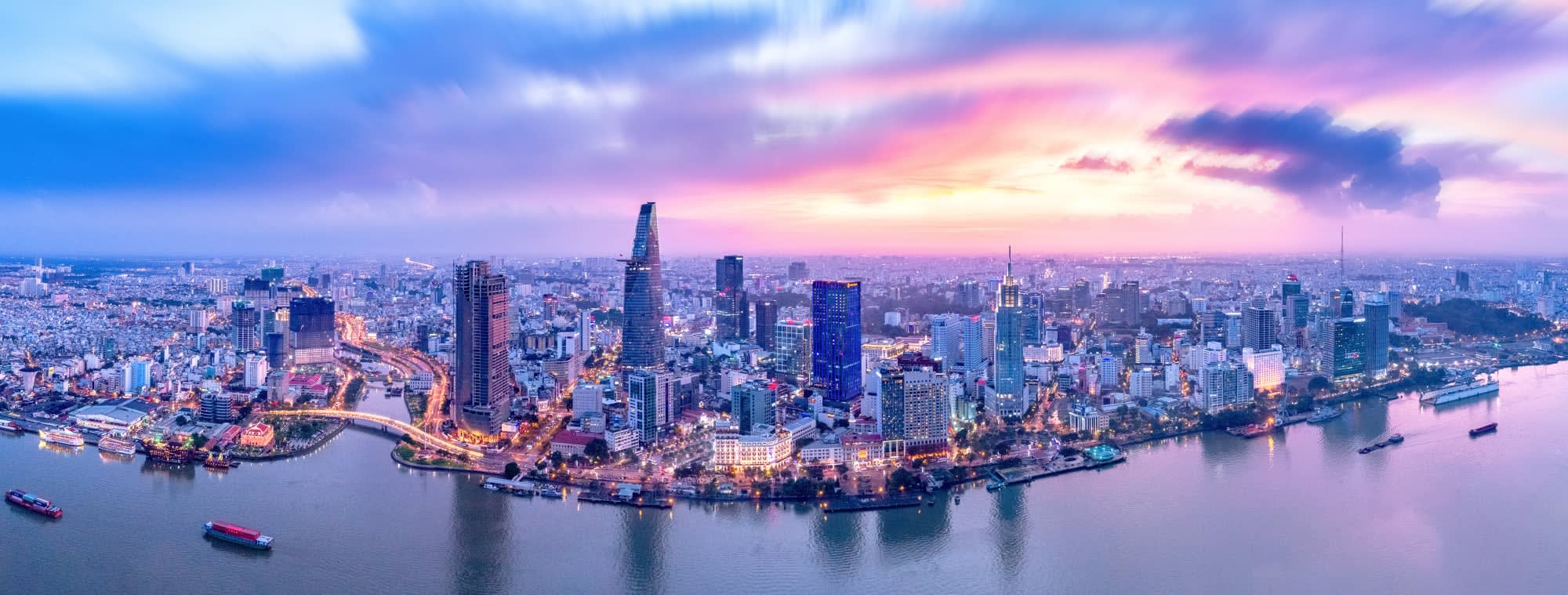 Höhepunkte Vietnams ab Hanoi: Vietnam Saigon Skyline