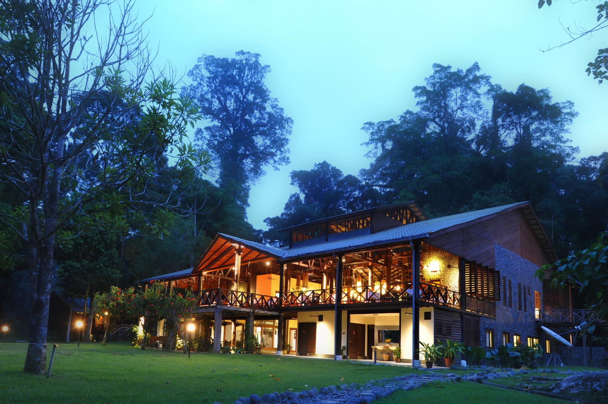 Borneo Wildlife - Danum Valley ab Kota Kinabalu: Borneo Sabah Danum Valley Borneo Rainforest Lodge