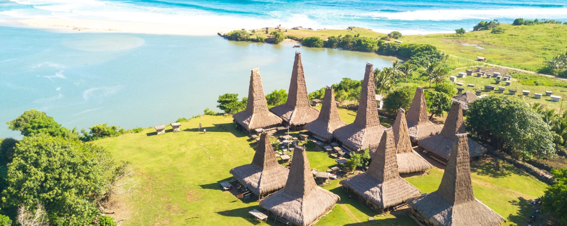 Unbekanntes Sumba: Indonesien Sumba traditionelles Haus Ratenggaro
