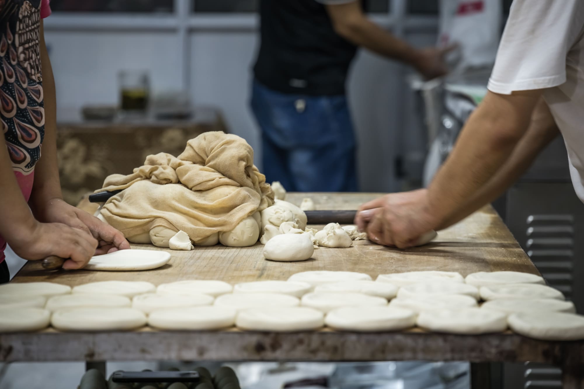 Das geheimnisvolle Dach der Welt ab Peking: China Xian Streetfood