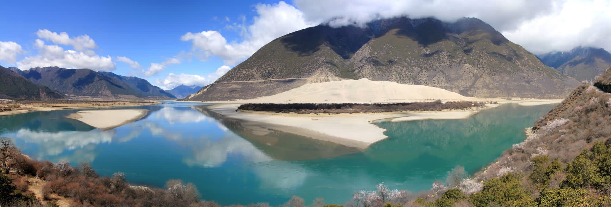 Das geheimnisvolle Dach der Welt ab Peking: China Tibet Yarlung Zangbo Fluss