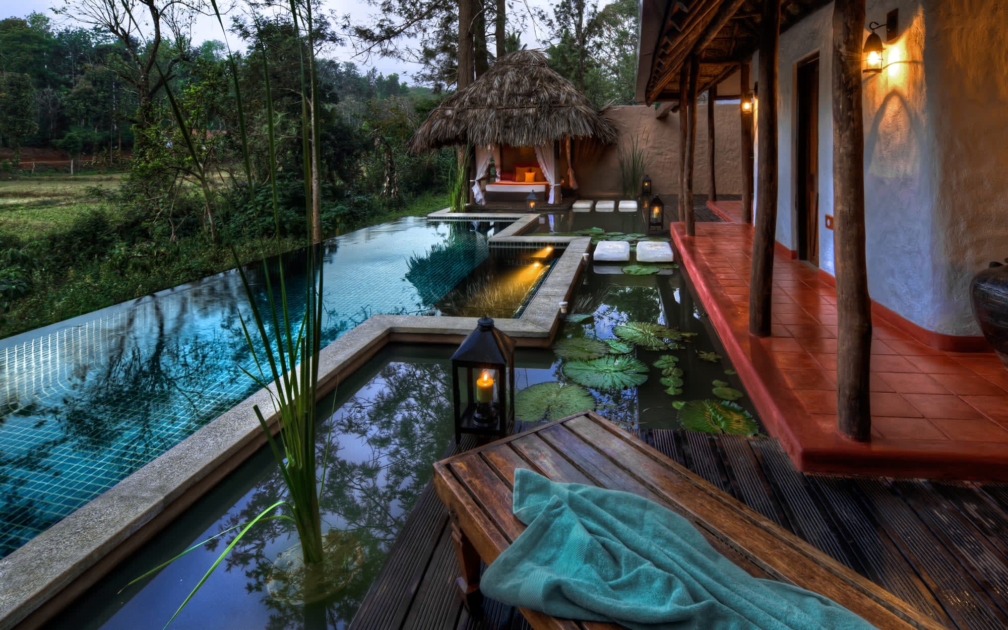 Karnataka mit Evolve Back entdecken ab Karnataka | Bengaluru: room: Indien Evolve Back - Lily Pool Villa