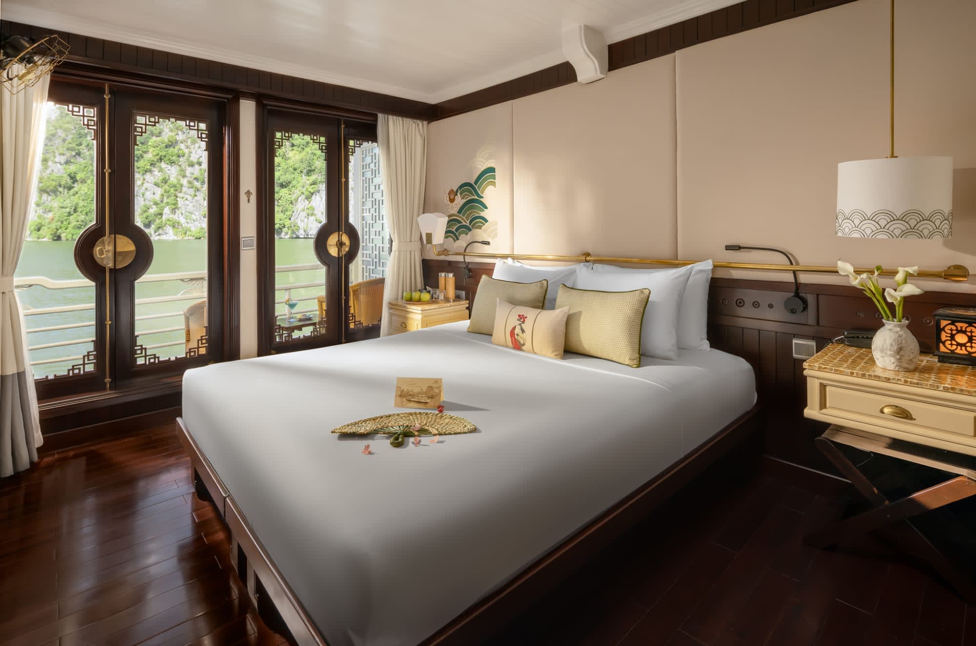Lan Ha und Halong Bucht mit Au Co Cruise (2T/1N) ab Hanoi: Vietnam Au Co Cruise - Deluxe Kabine