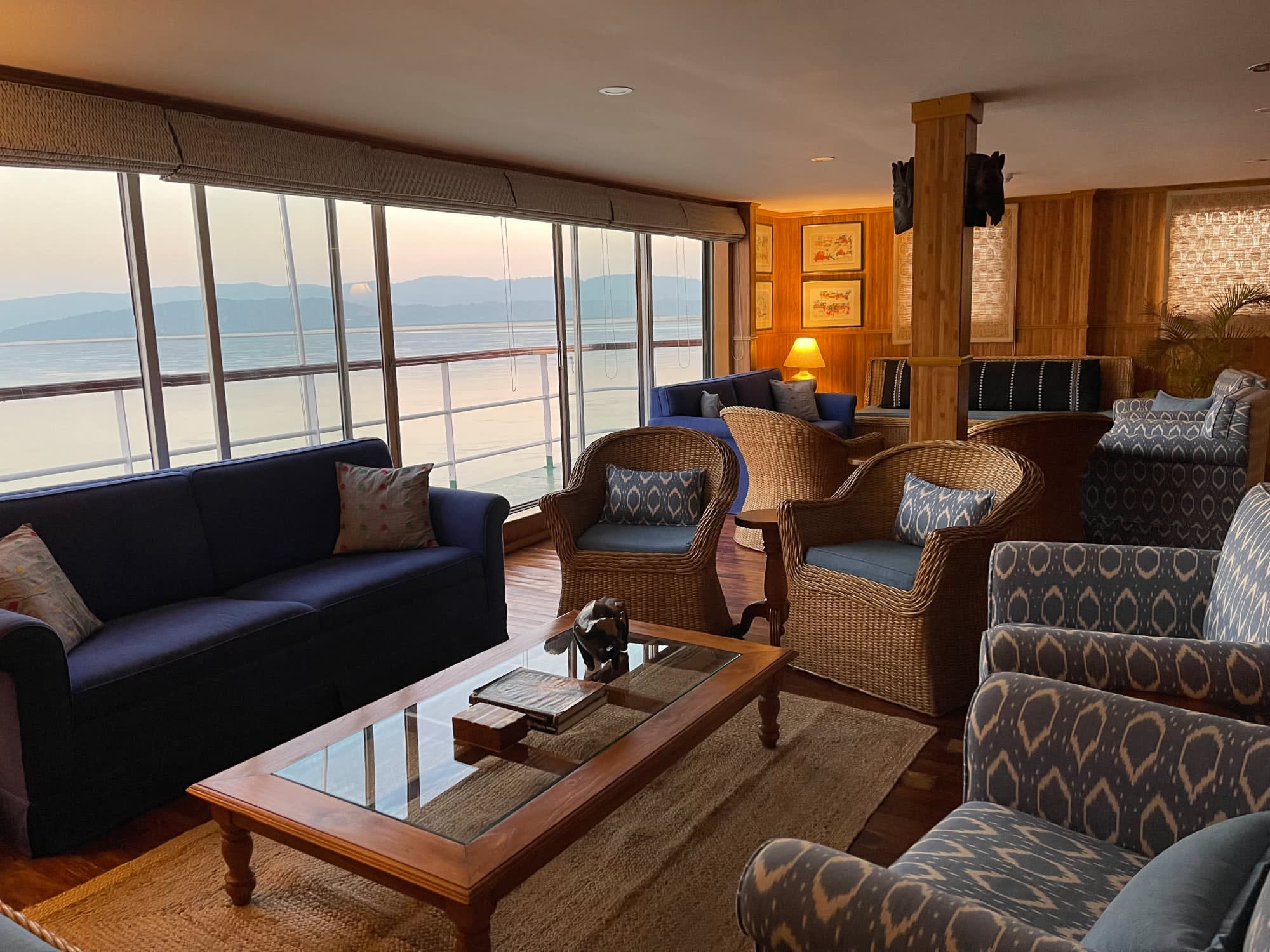 Magischer Brahmaputra ab Assam | Dibrugarh | Guwahati: Indien Magischer Brahmaputra - Saloon