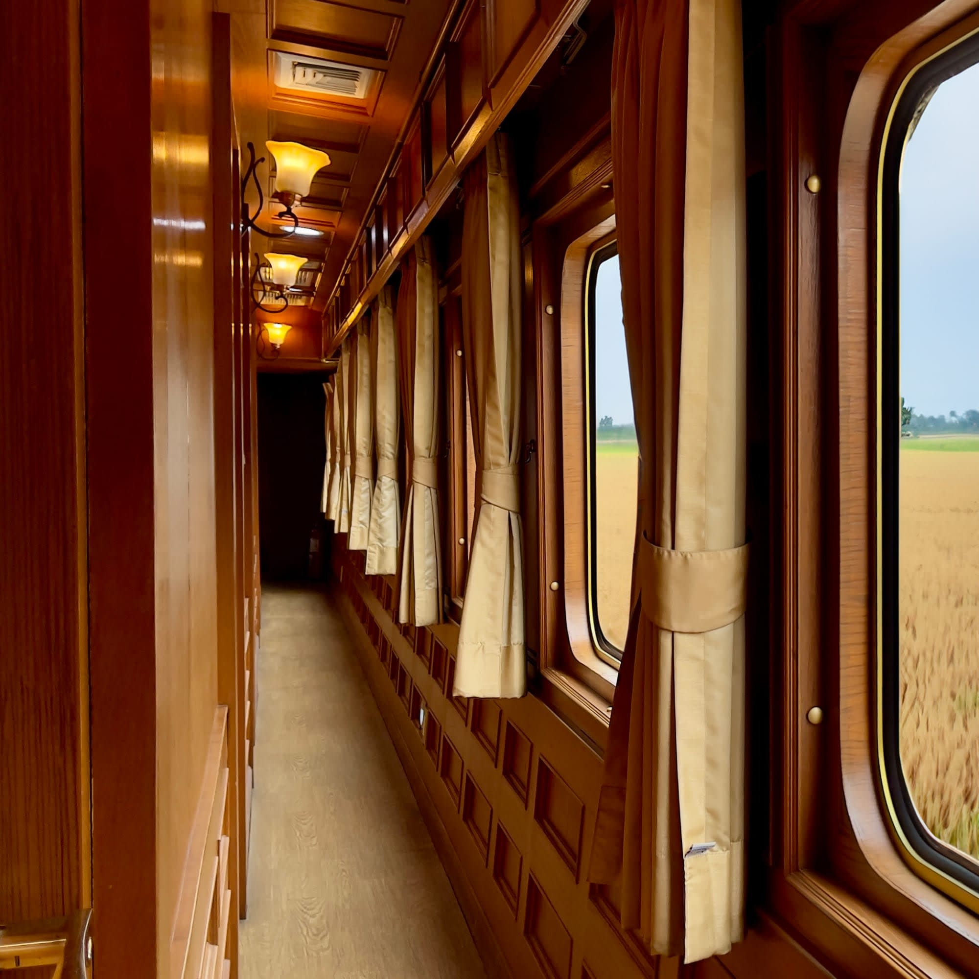 The Blue Jasmine - Heritage Zugreise ab Bangkok: facilities: Thailand The Blue Jasmine Train - Premium Wagon