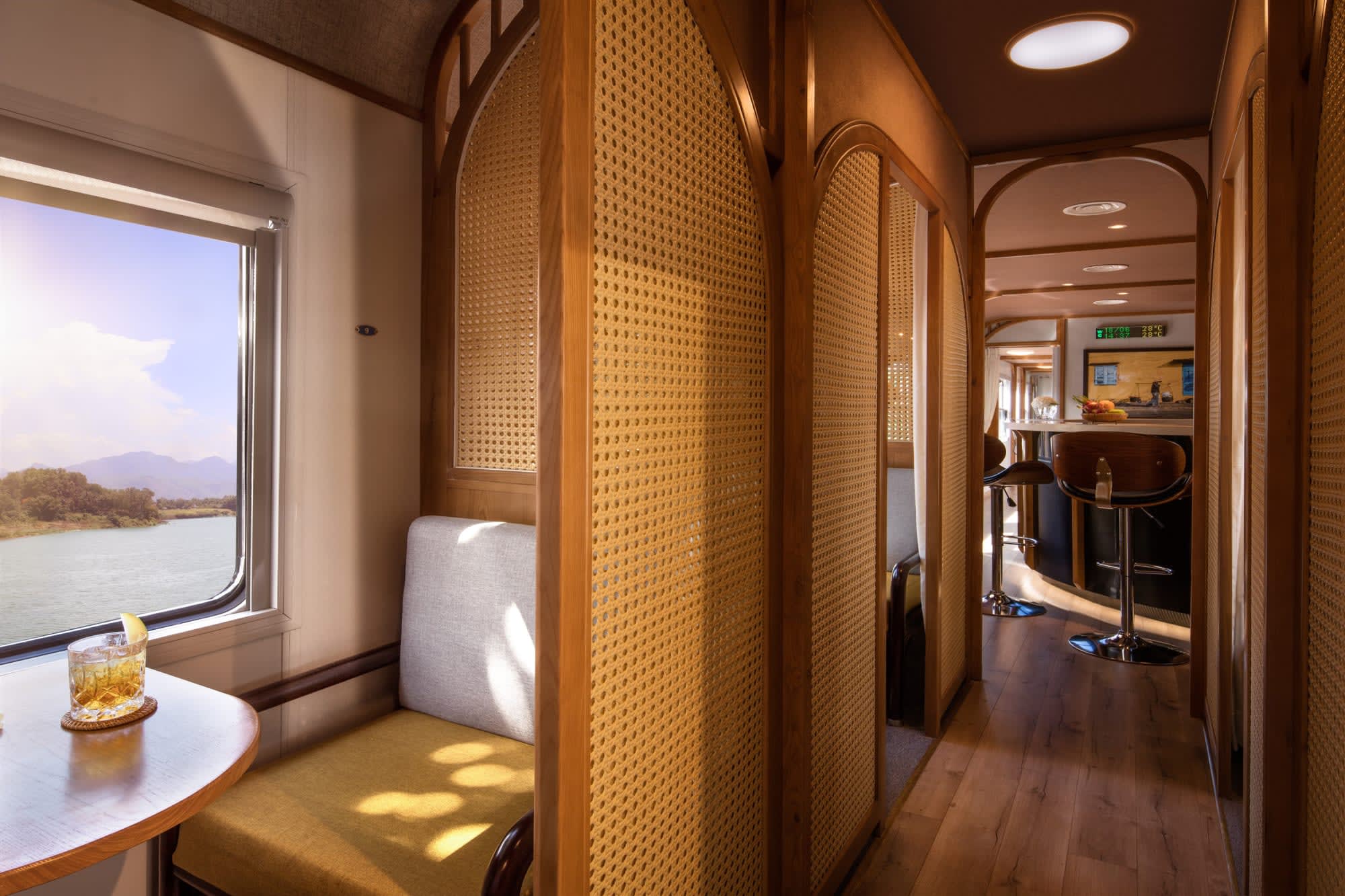 The Vietage by Anantara Luxury Railway Carriages ab Danang: Vietnam The Vietage
