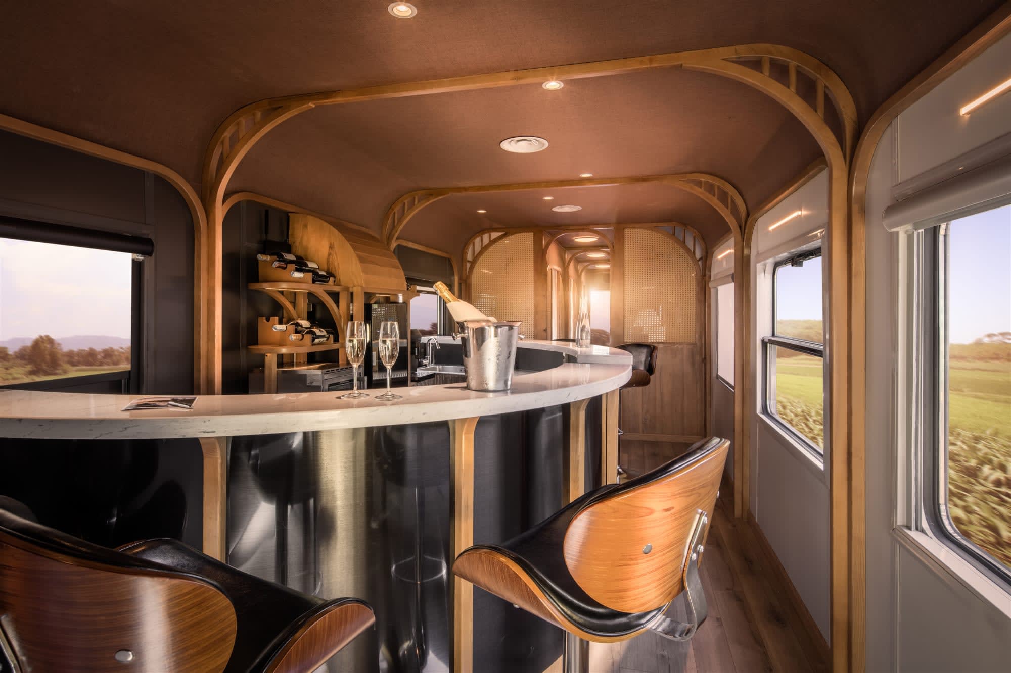 The Vietage by Anantara Luxury Railway Carriages ab Danang: Vietnam The Vietage