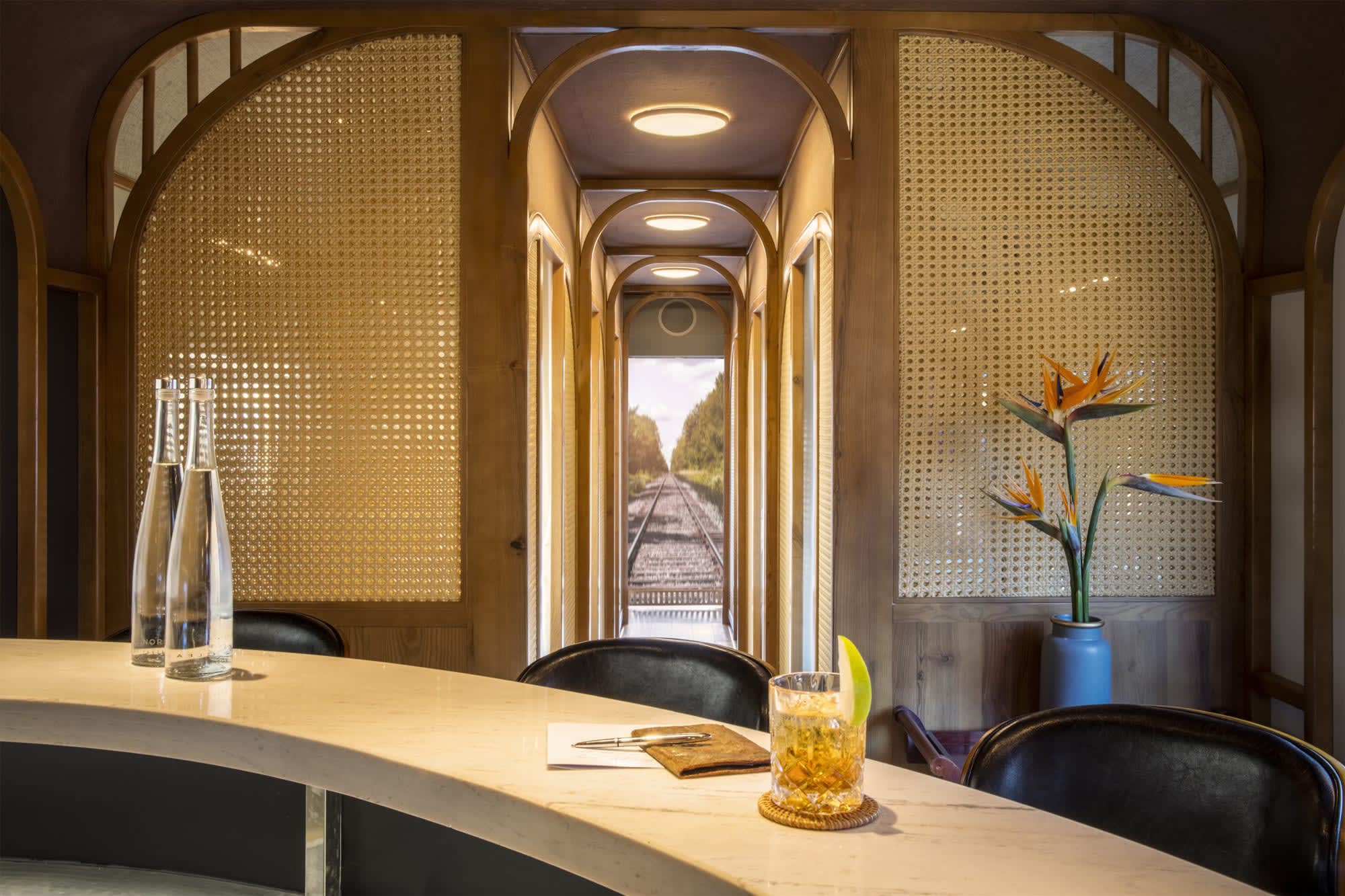 The Vietage by Anantara Luxury Railway Carriages ab Danang: Vietnam The Vietage