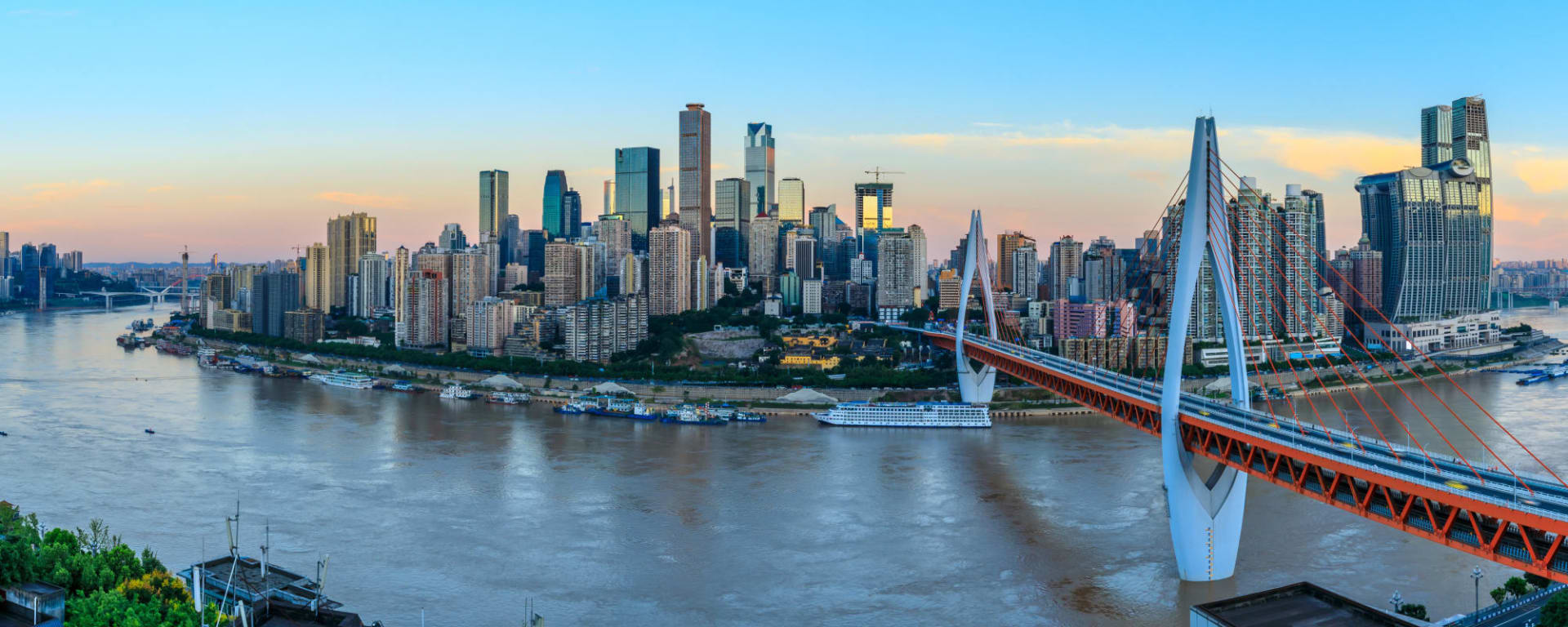 Von Chongqing nach Chengdu: China Chongqing Skyline
