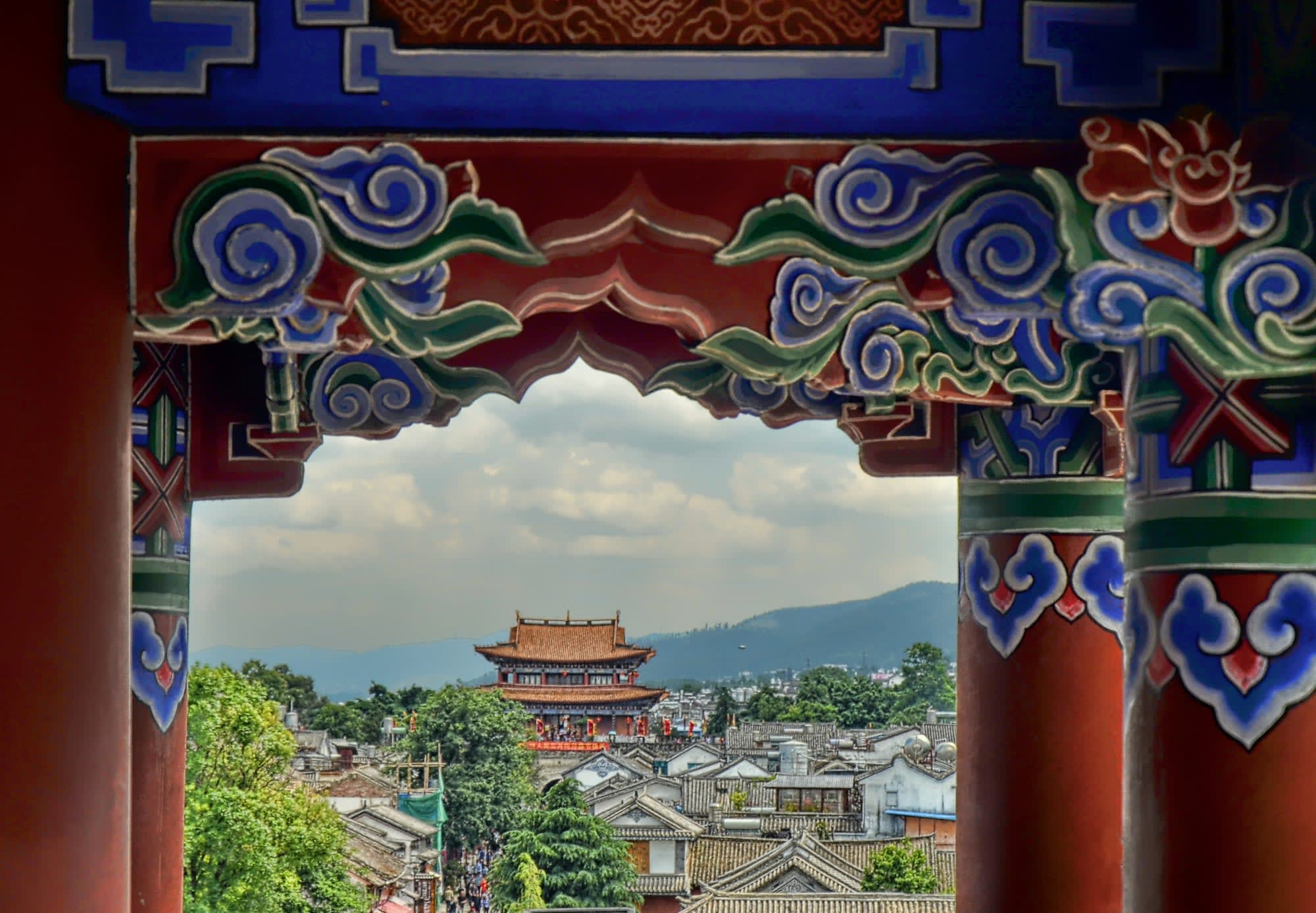 Yunnan Panorama auf der Tea Horse Road ab Lijiang: China Yunnan Dali