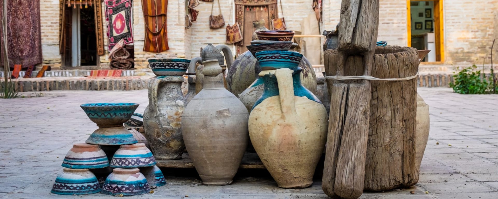 Klassisches Usbekistan ab Taschkent: Usbekistan Buchara Tonkrüge