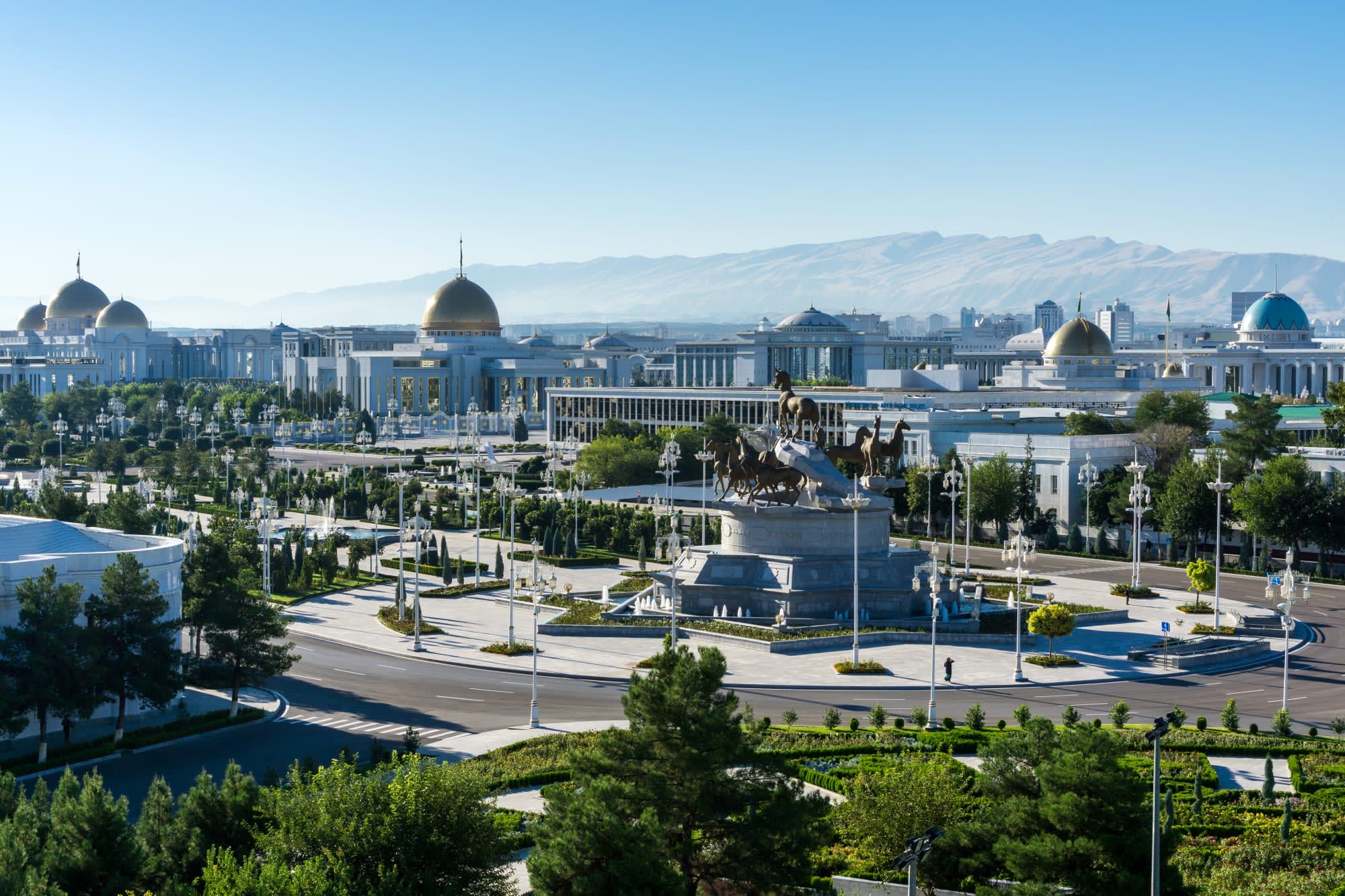 Klassisches Turkmenistan ab Aschgabat: Turkmenistan Aschgabat Präsidentenpalast