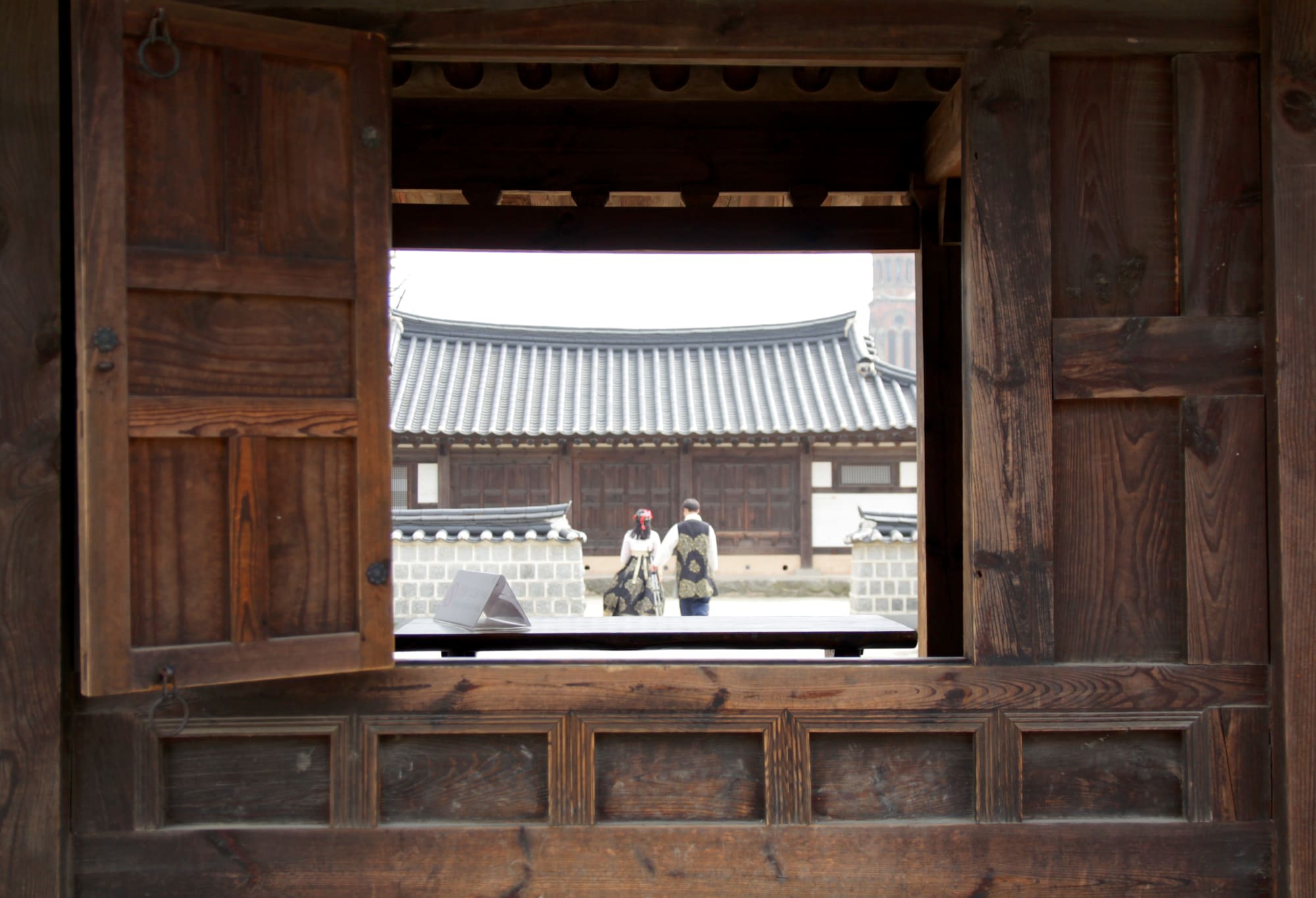 Südkorea Erlebnis- & Aktivreise ab Seoul: Südkorea Jeonju Hanok Dorf Fenster