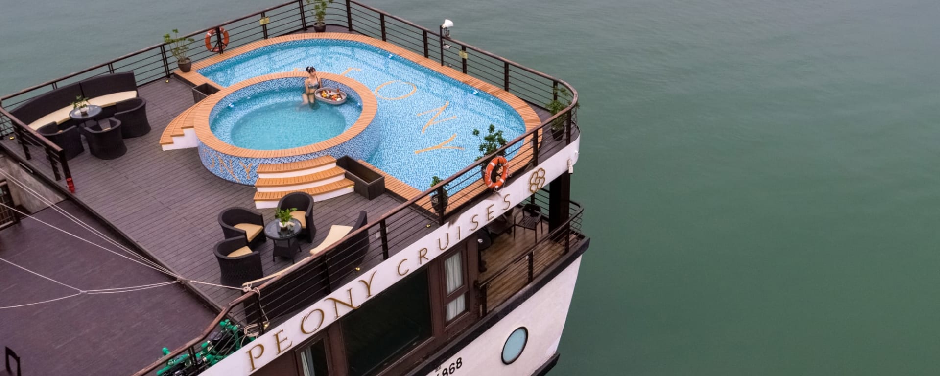 Lan Ha und Halong Bucht mit Peony Cruise (3T/2N) ab Hanoi: Vietnam Peony Cruise Sonnendeck