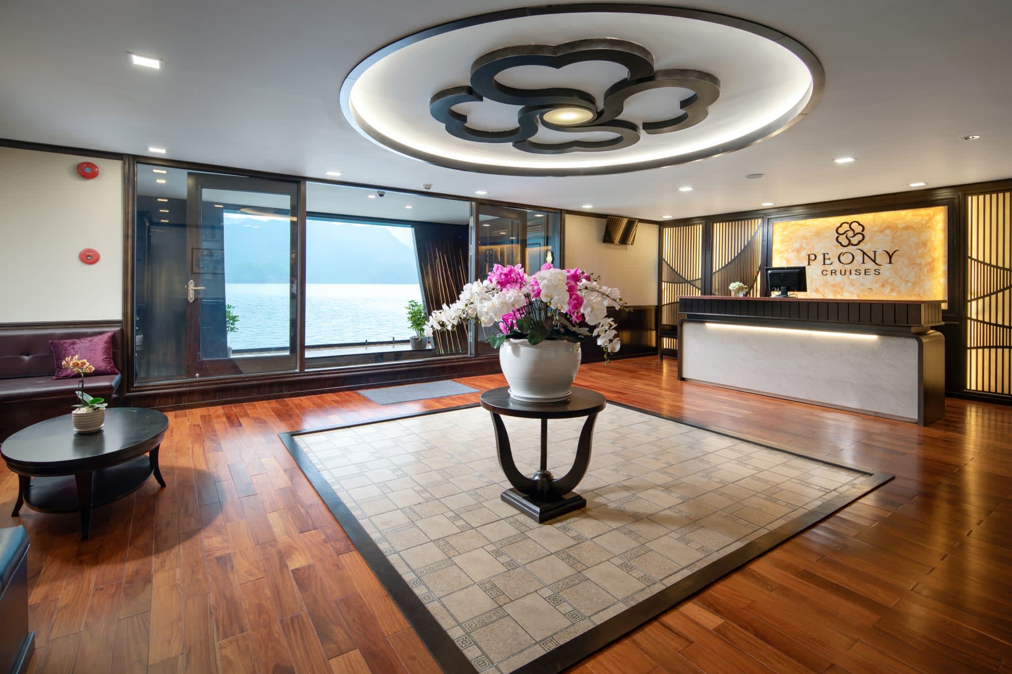 Lan Ha und Halong Bucht mit Peony Cruise (3T/2N) ab Hanoi: Vietnam Peony Cruise Lobby