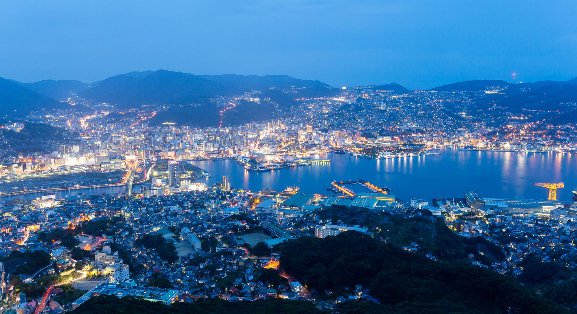 Wildes Kyushu - Mietwagenreise: Japan Nagasaki bei Nacht