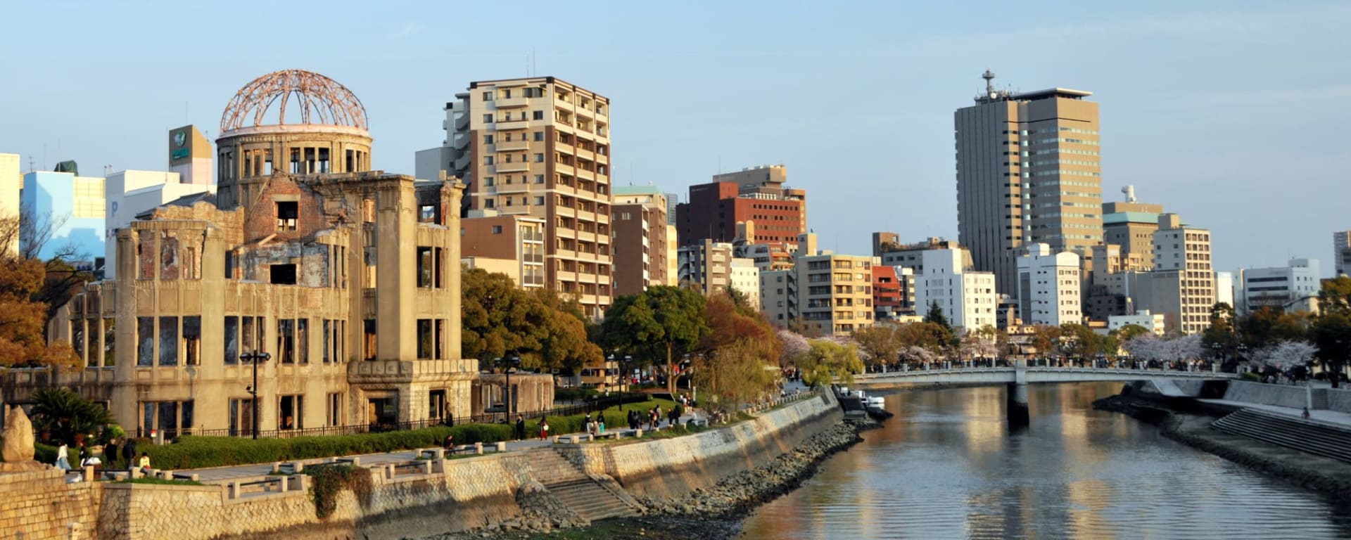 Westjapan entdecken mit dem Luxusbus ab Osaka: Japan Hiroshima