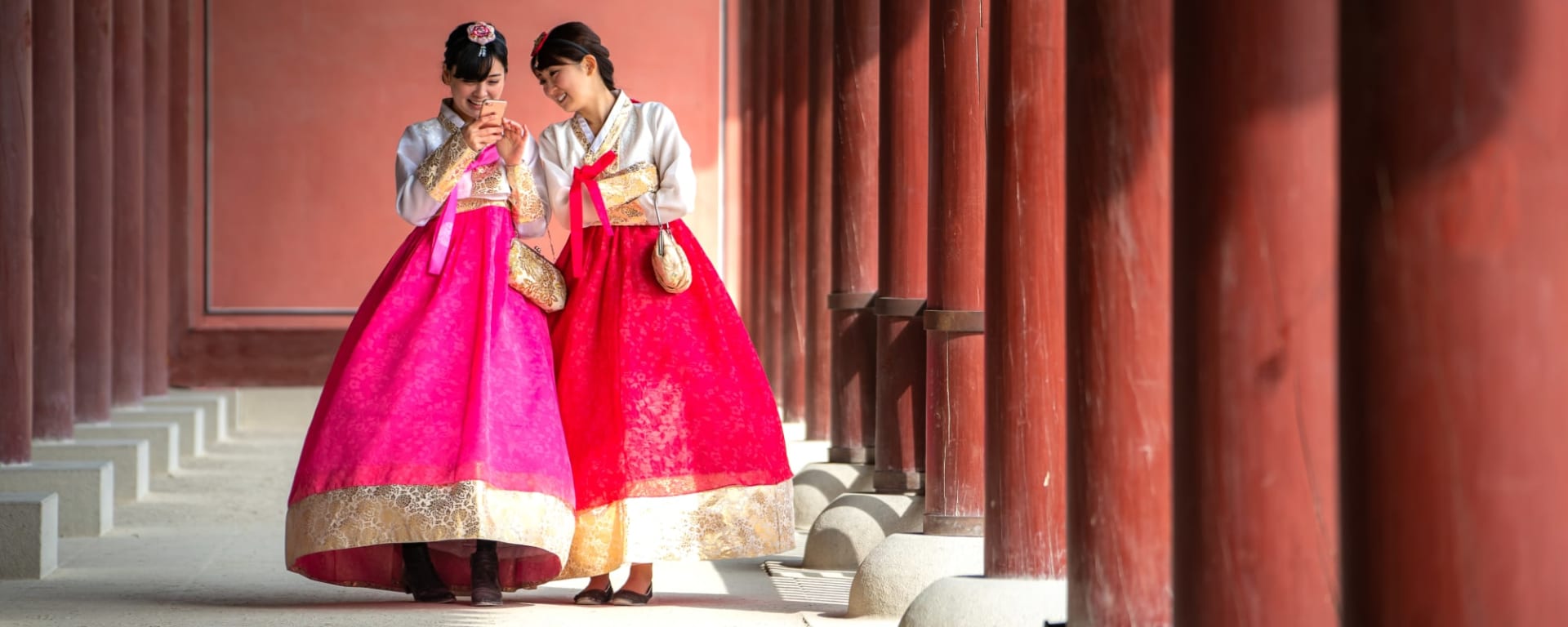 Fernöstliches Duo - Taiwan & Südkorea ab Taipei: Südkorea Hanbok Tracht