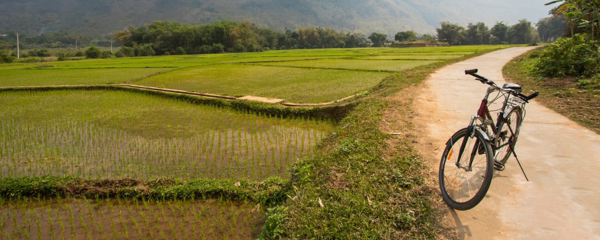 Zwischen Reisterrassen und Kalksteinfelsen ab Hanoi: Vietnam Mai Chau Radtour
