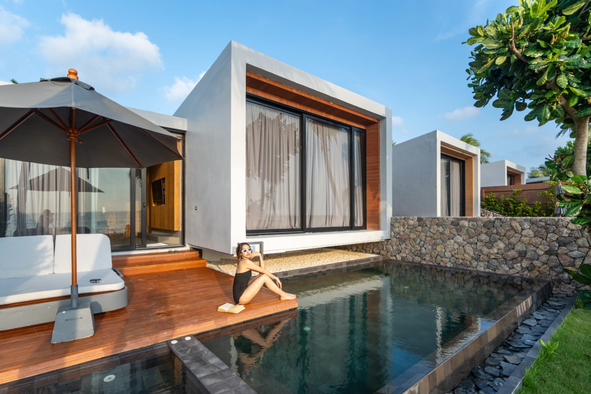Casa de la Flora in Khao Lak: Thailand Casa de la Flora - Beachfront Suite Pool Villa