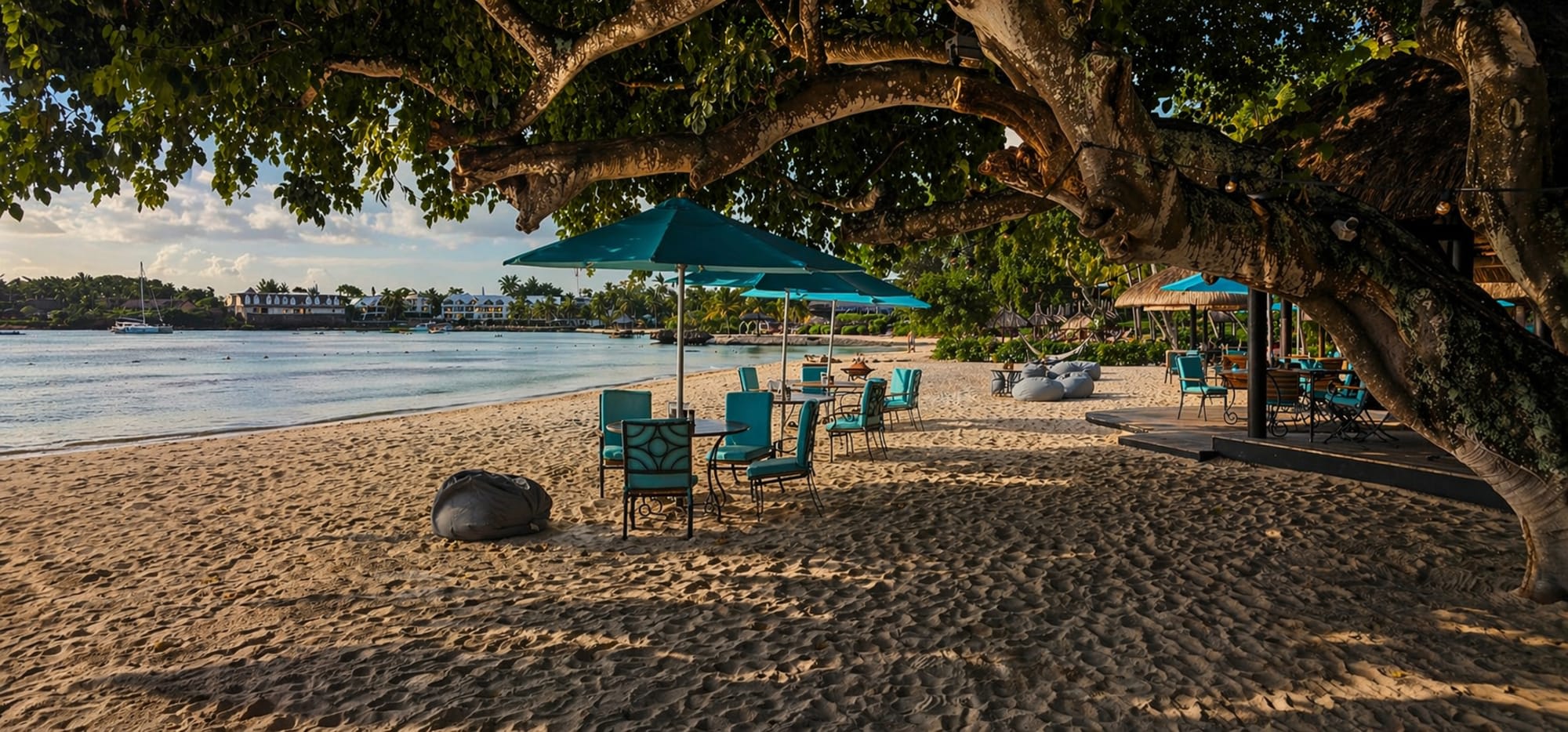 Maritim Resort & Spa Mauritius in Nord | Nordwesten: La Maree Strand