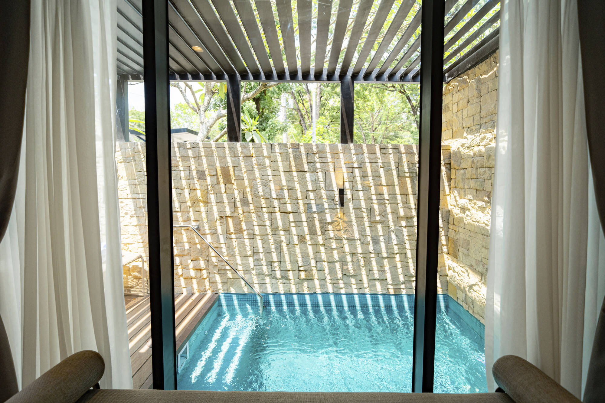 The Henry Glass House Clark: Private Plunge Pool