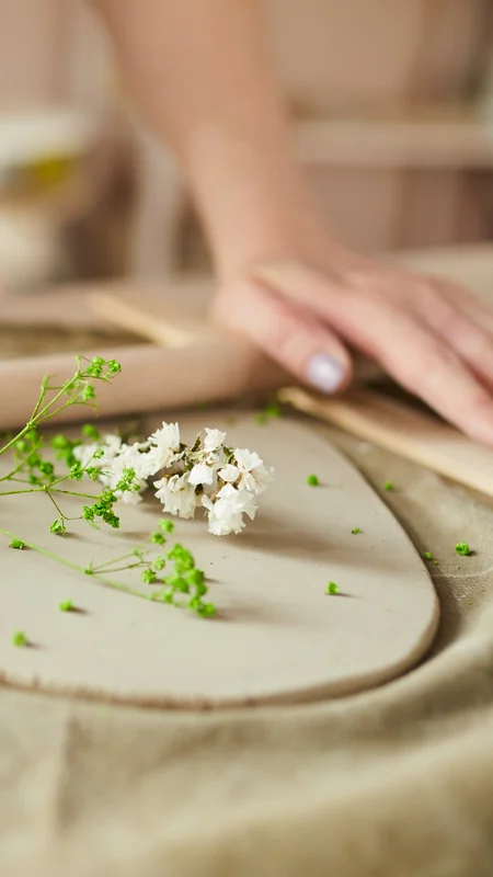 Artisanal pottery workshop and cultural experience at La Valise San Miguel Hotel.