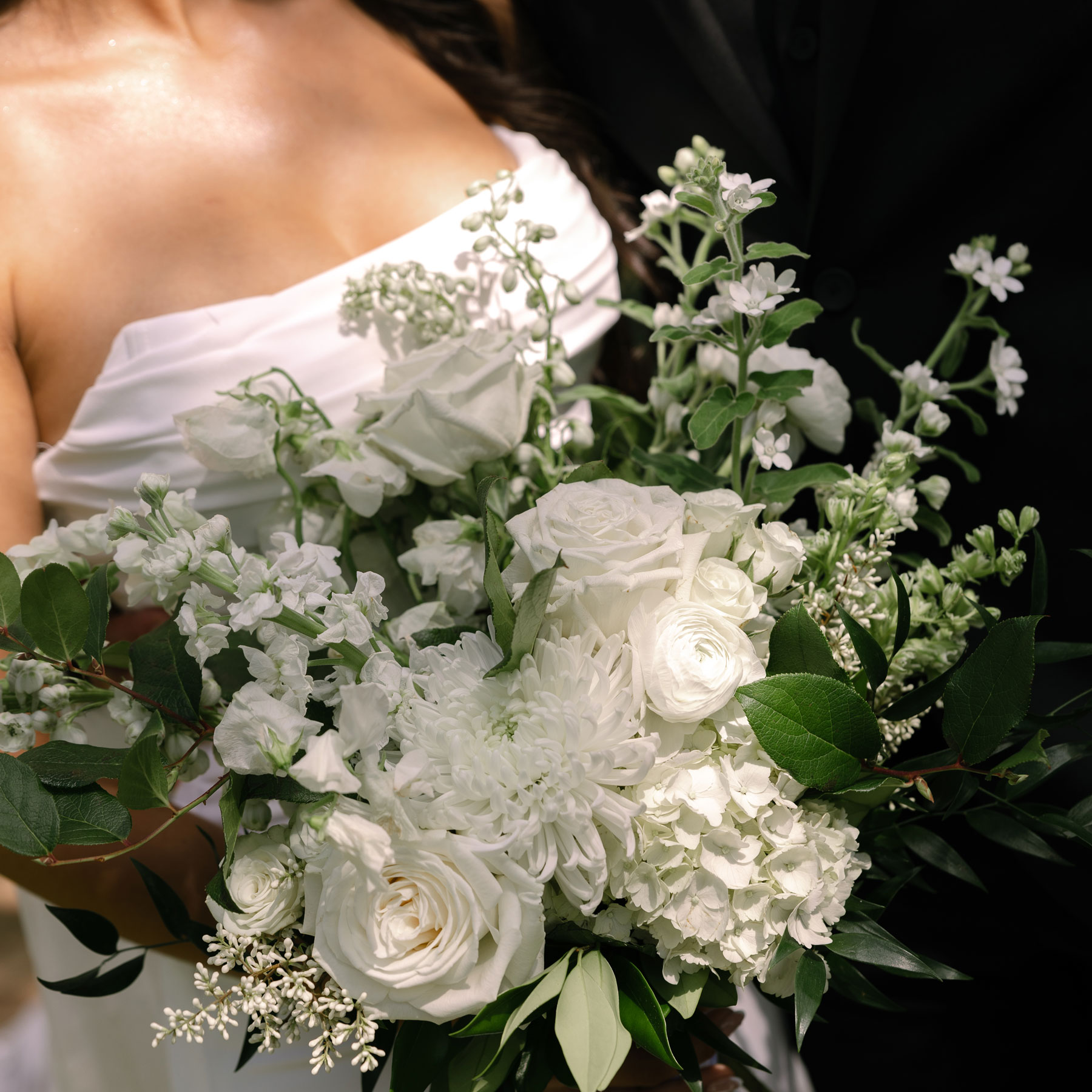 Beautiful details set the tone for your celebration. The Floral & Décor vendors of the Outer Banks Wedding Association design stunning arrangements and curated styling to bring your wedding vision to life.