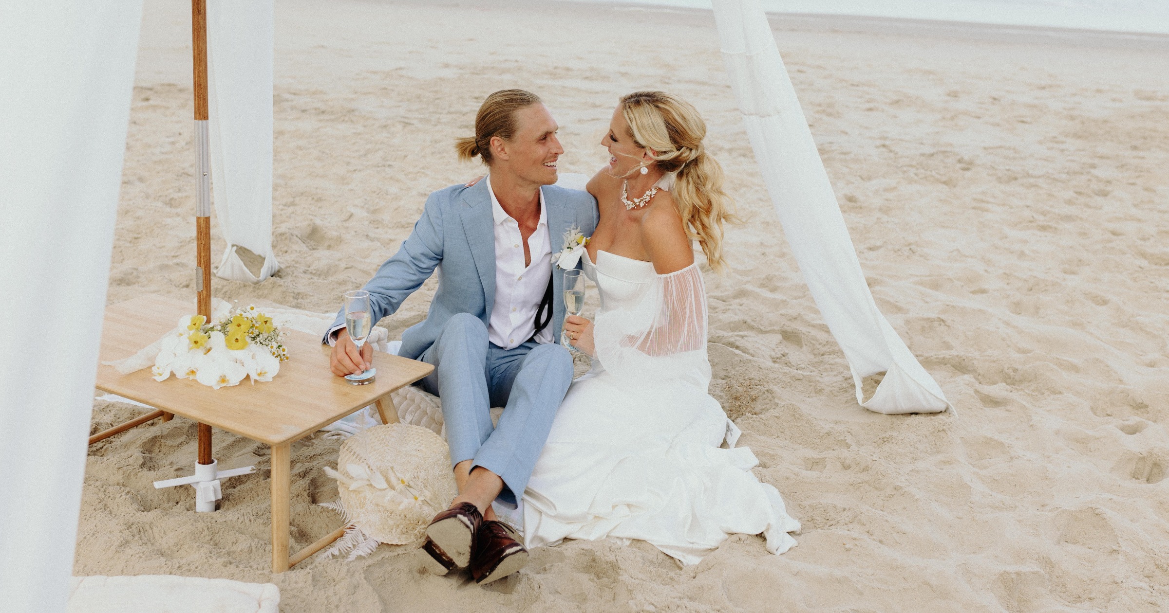 Unique touches make your wedding experience even more memorable. The Specialty Services vendors of the Outer Banks Wedding Association offer creative and personalized services—from live wedding paintings and to event essentials that help bring every detail of your celebration together.